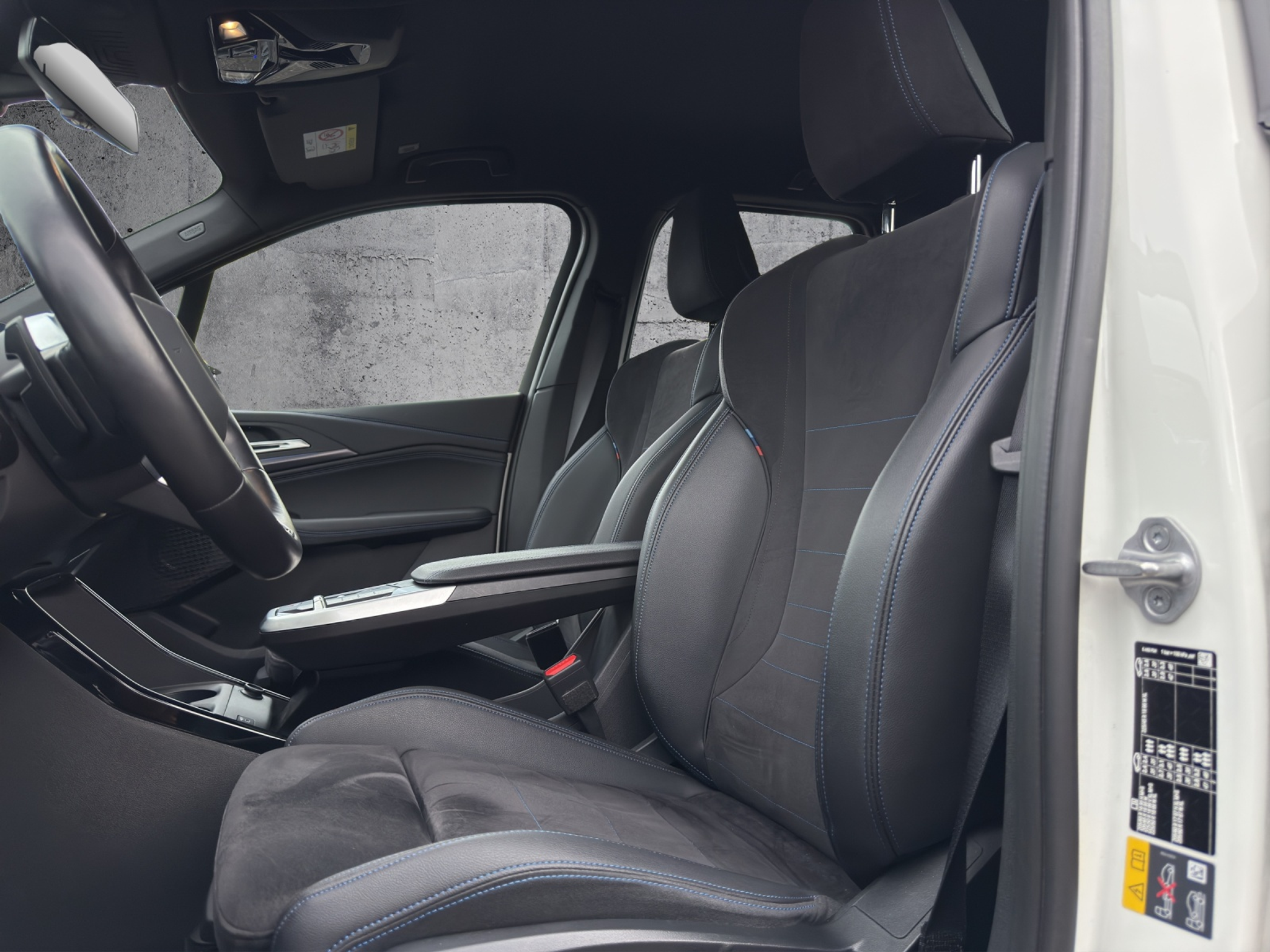 listing desktop thumbnail image 8