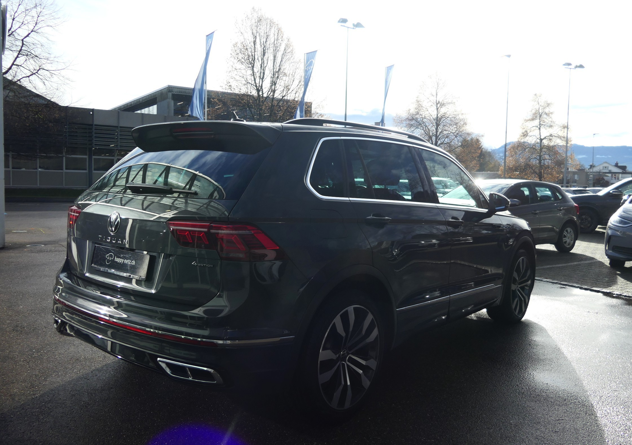 listing desktop thumbnail image 4