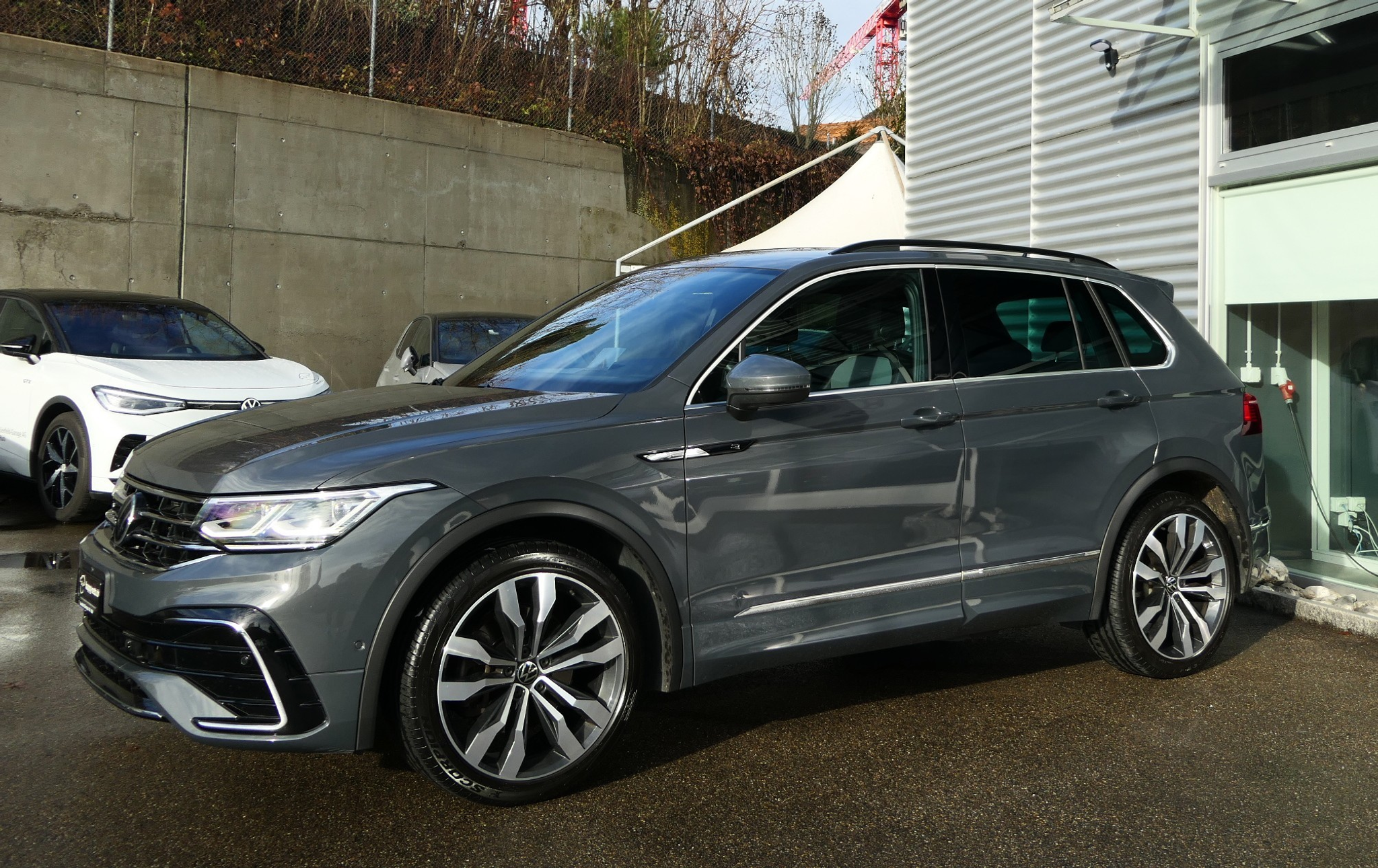 listing desktop thumbnail image 3