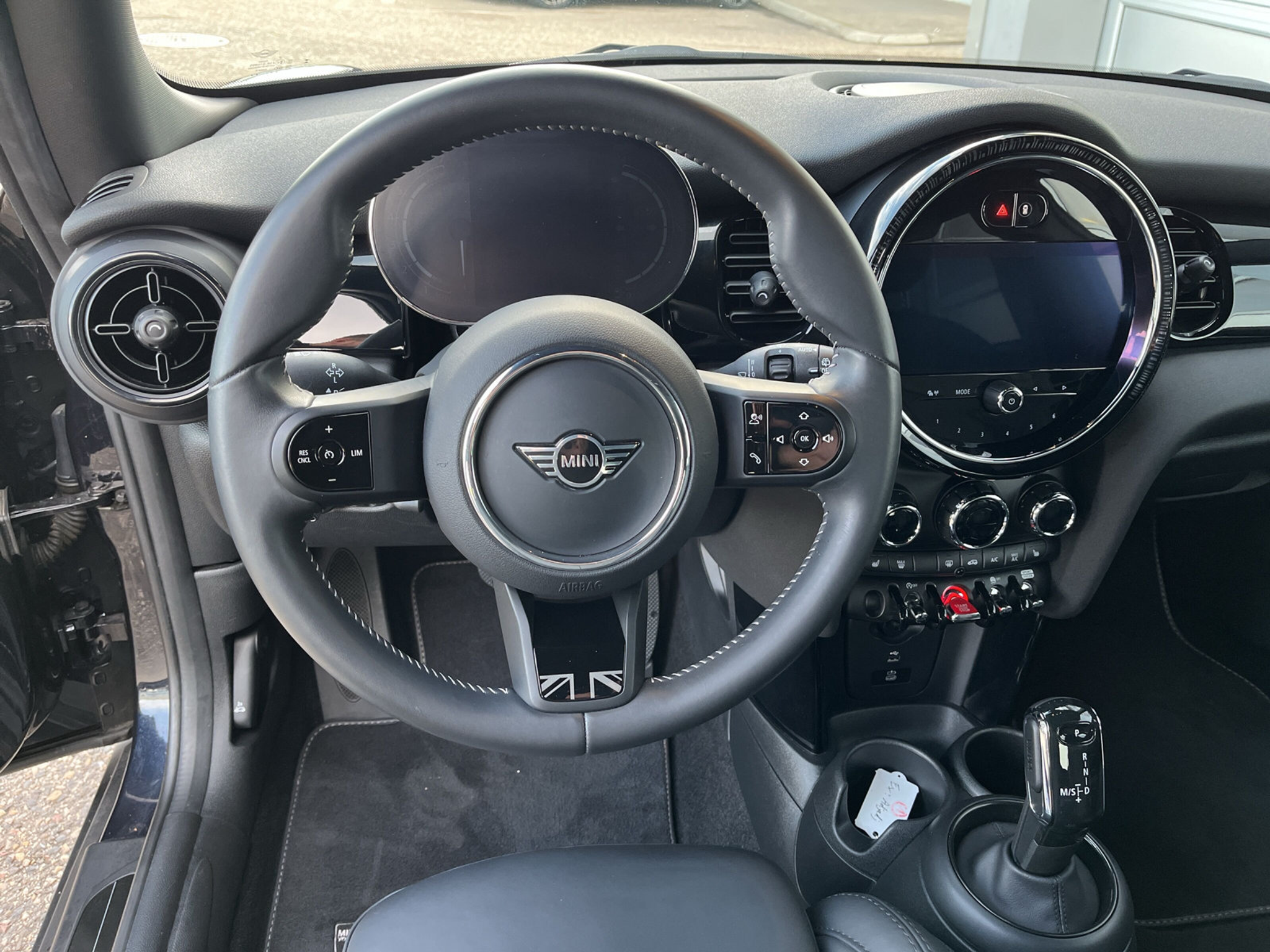 listing desktop thumbnail image 11