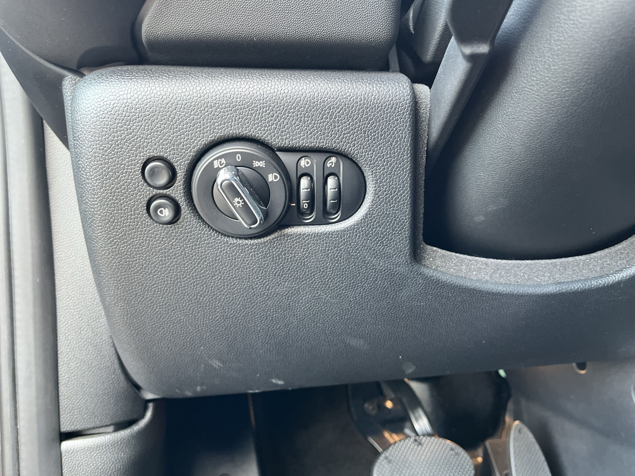 listing desktop thumbnail image 19