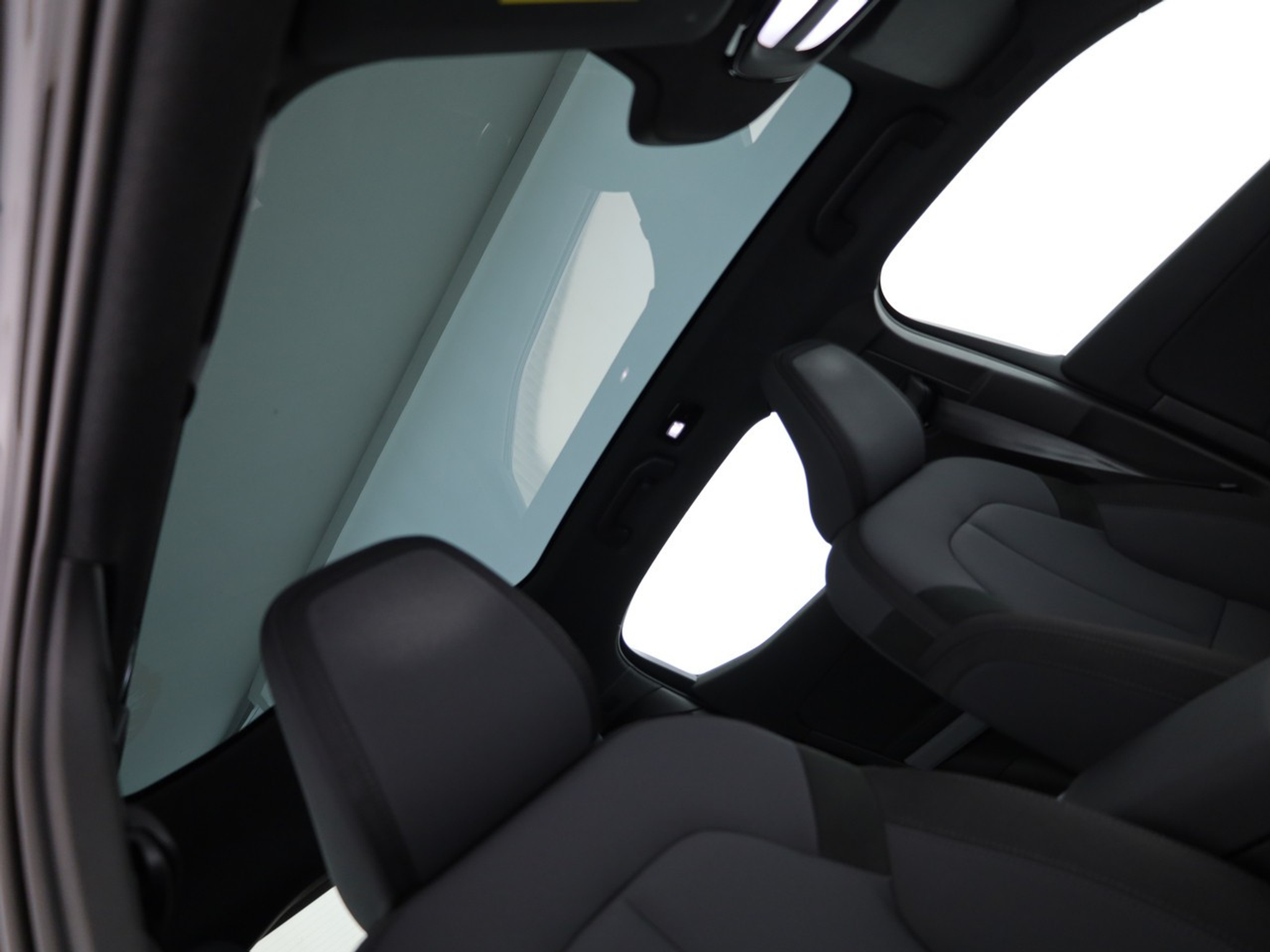 listing desktop thumbnail image 9