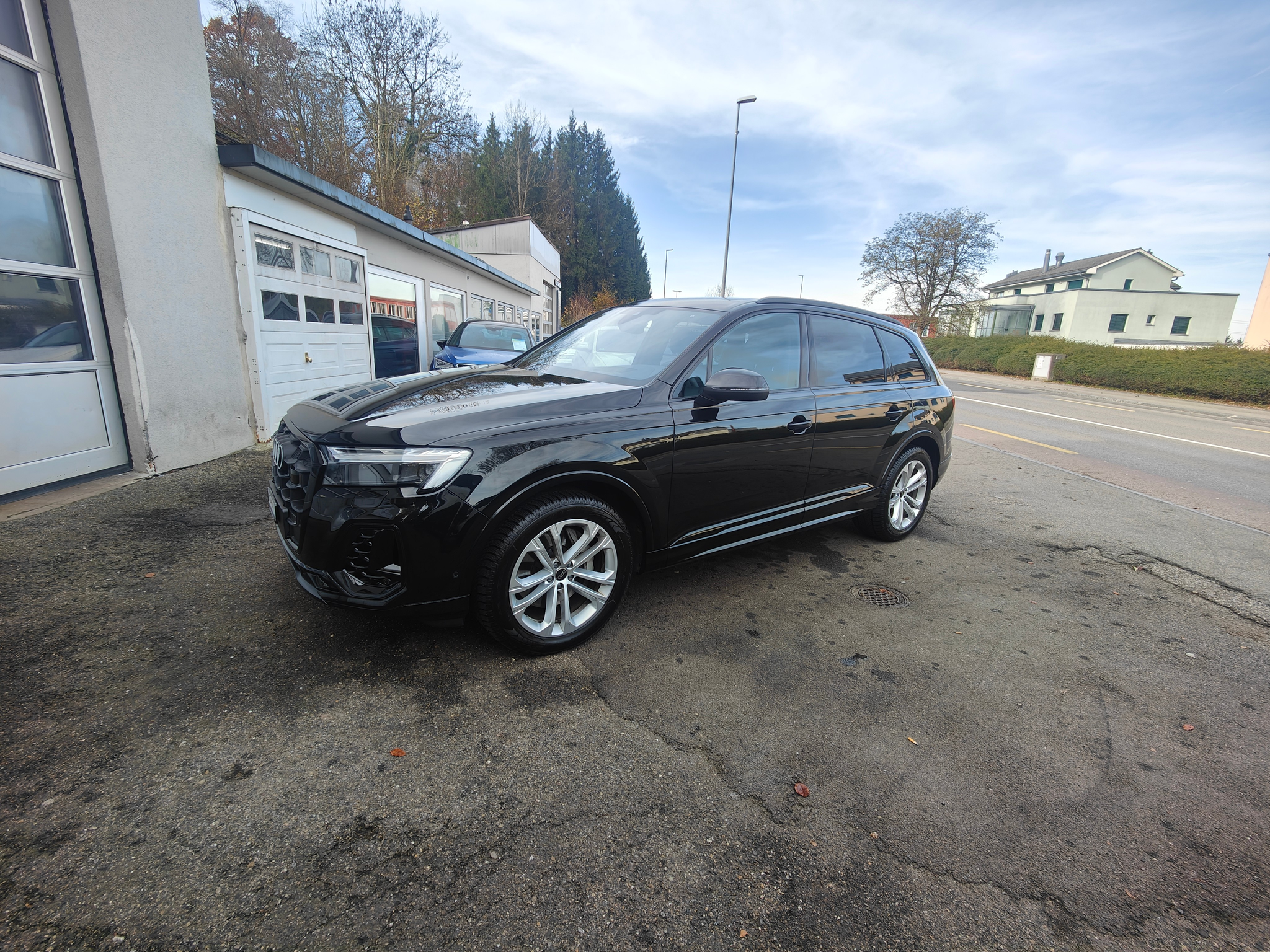 listing desktop thumbnail image 7