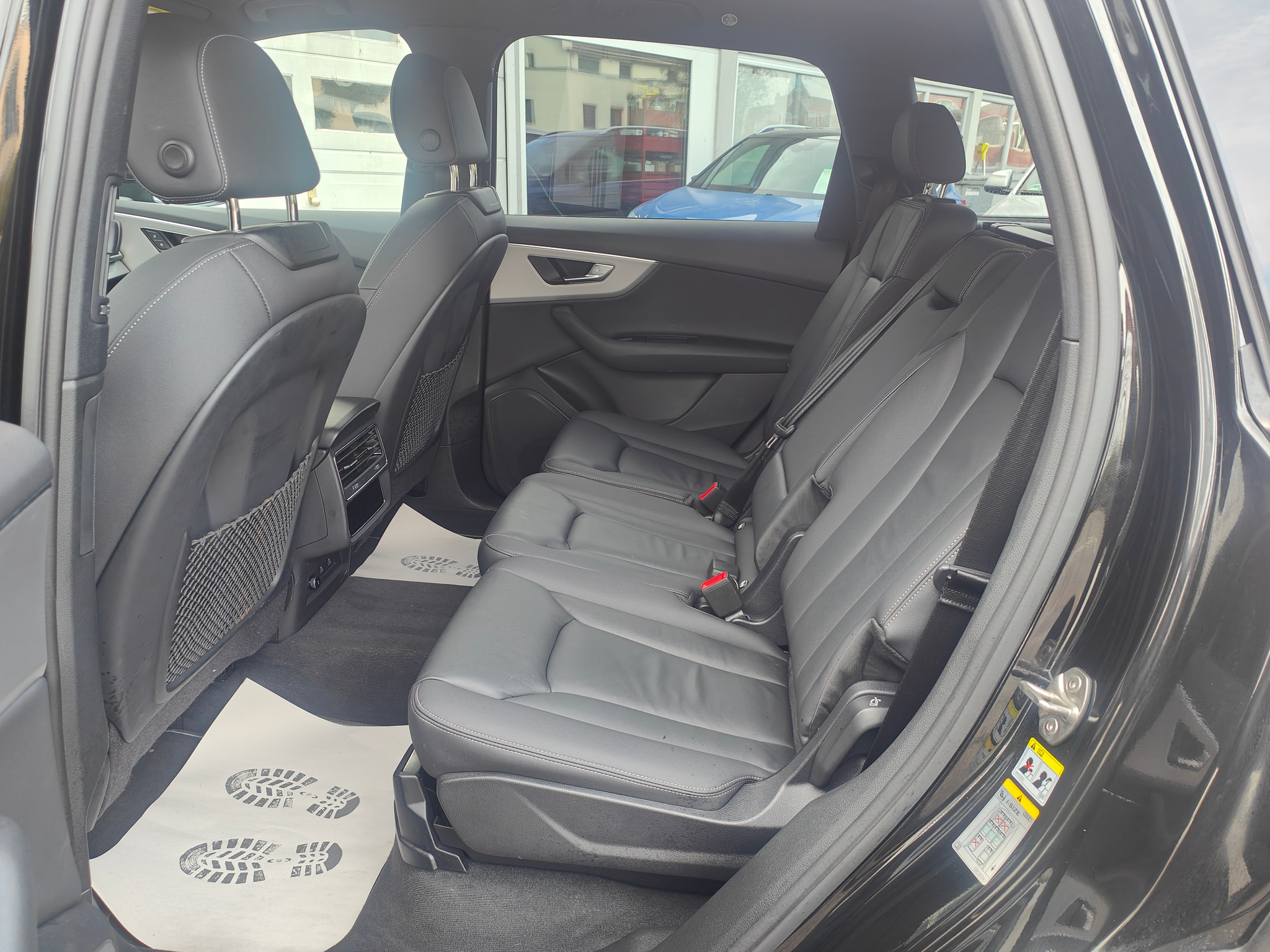 listing desktop thumbnail image 9