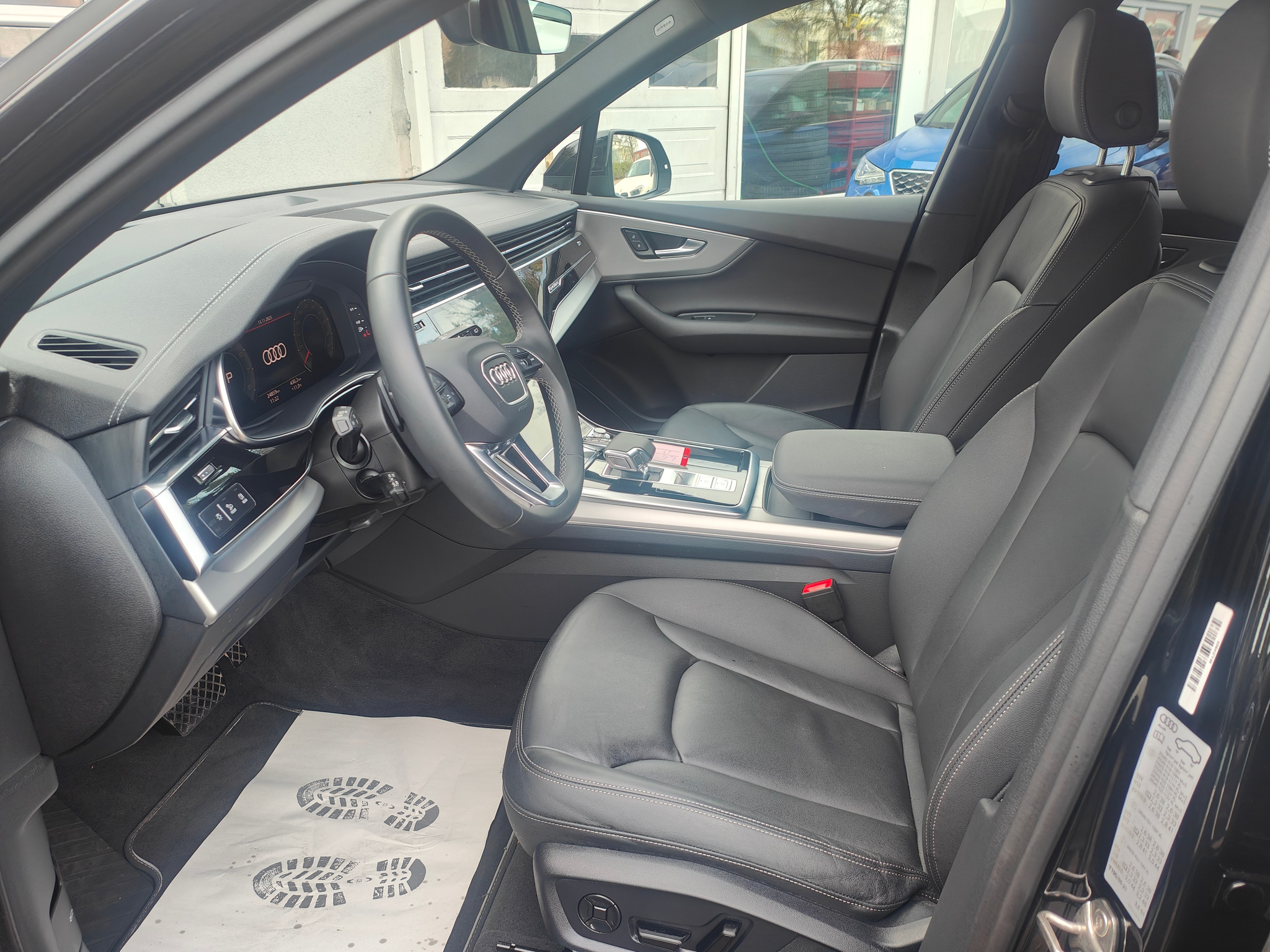 listing desktop thumbnail image 8