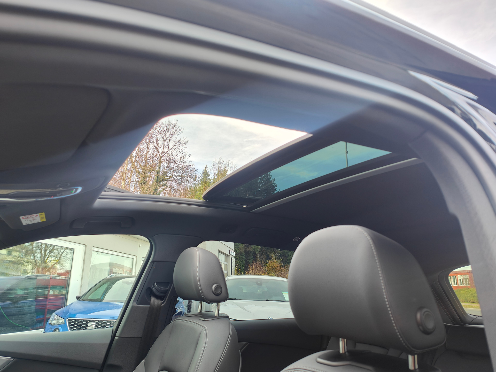 listing desktop thumbnail image 11