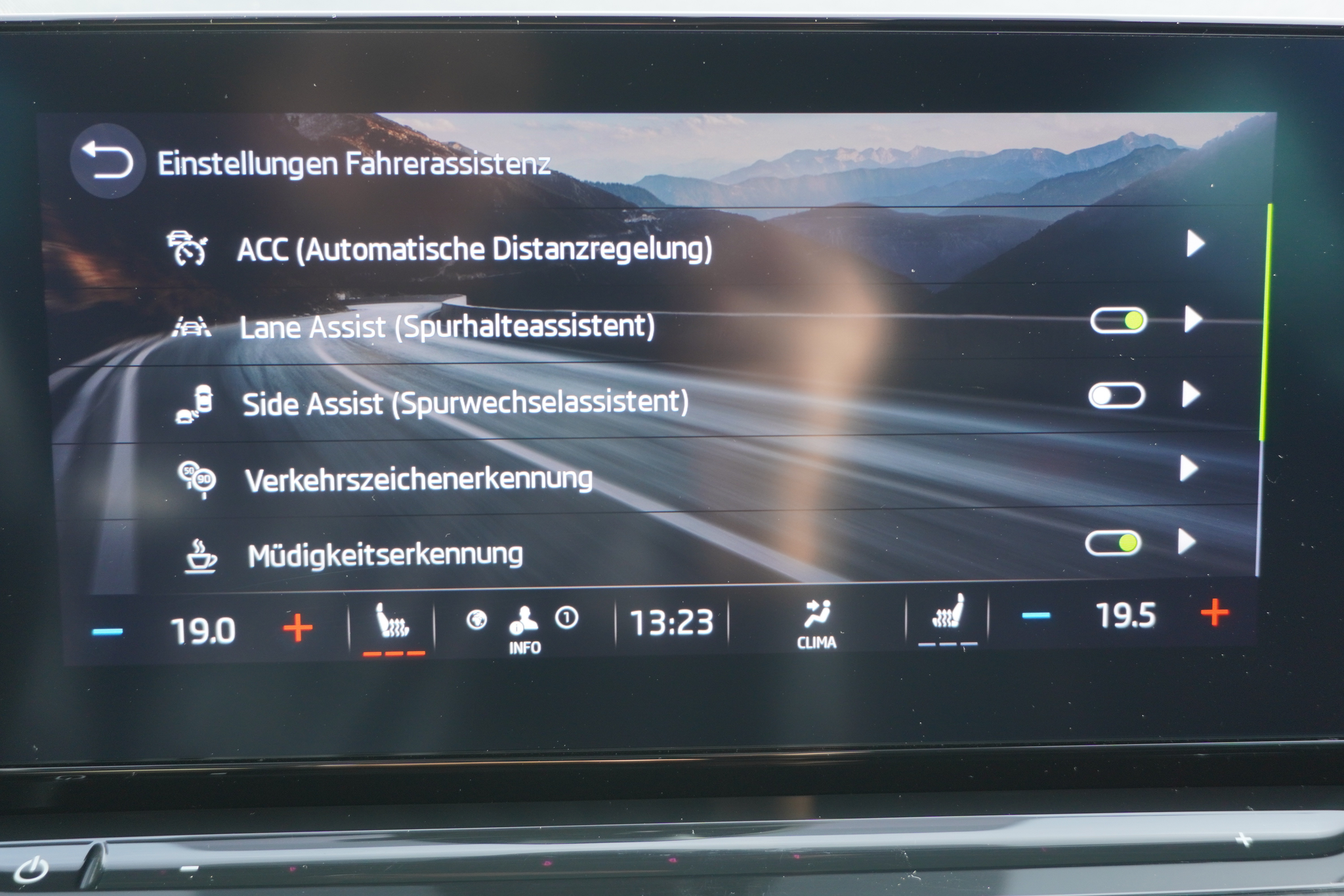 listing desktop thumbnail image 18