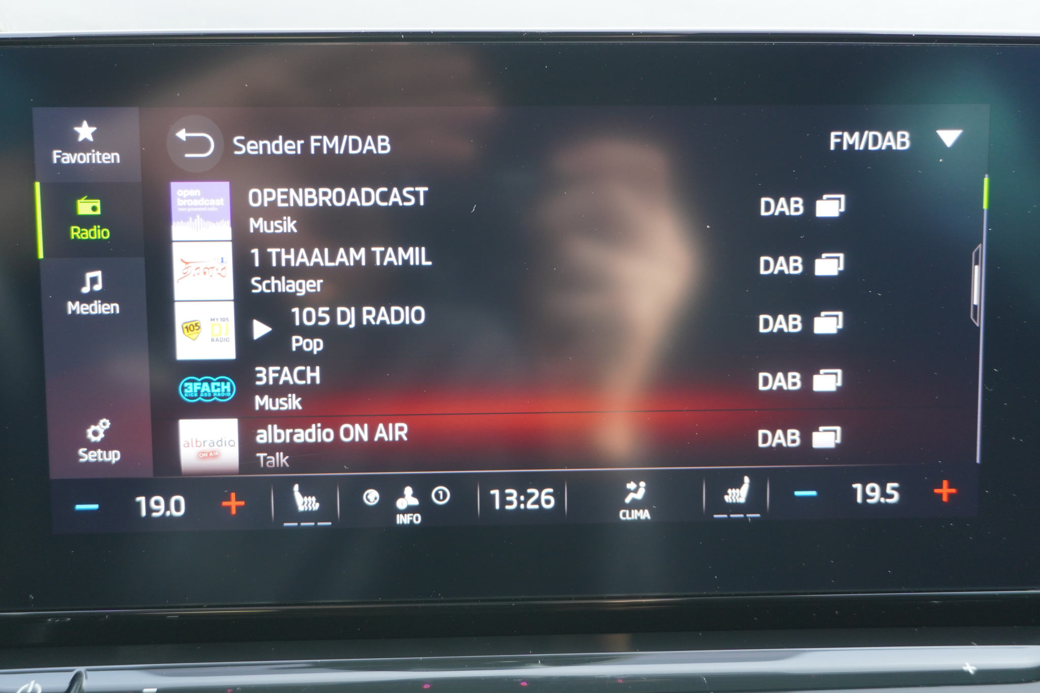 listing desktop thumbnail image 24