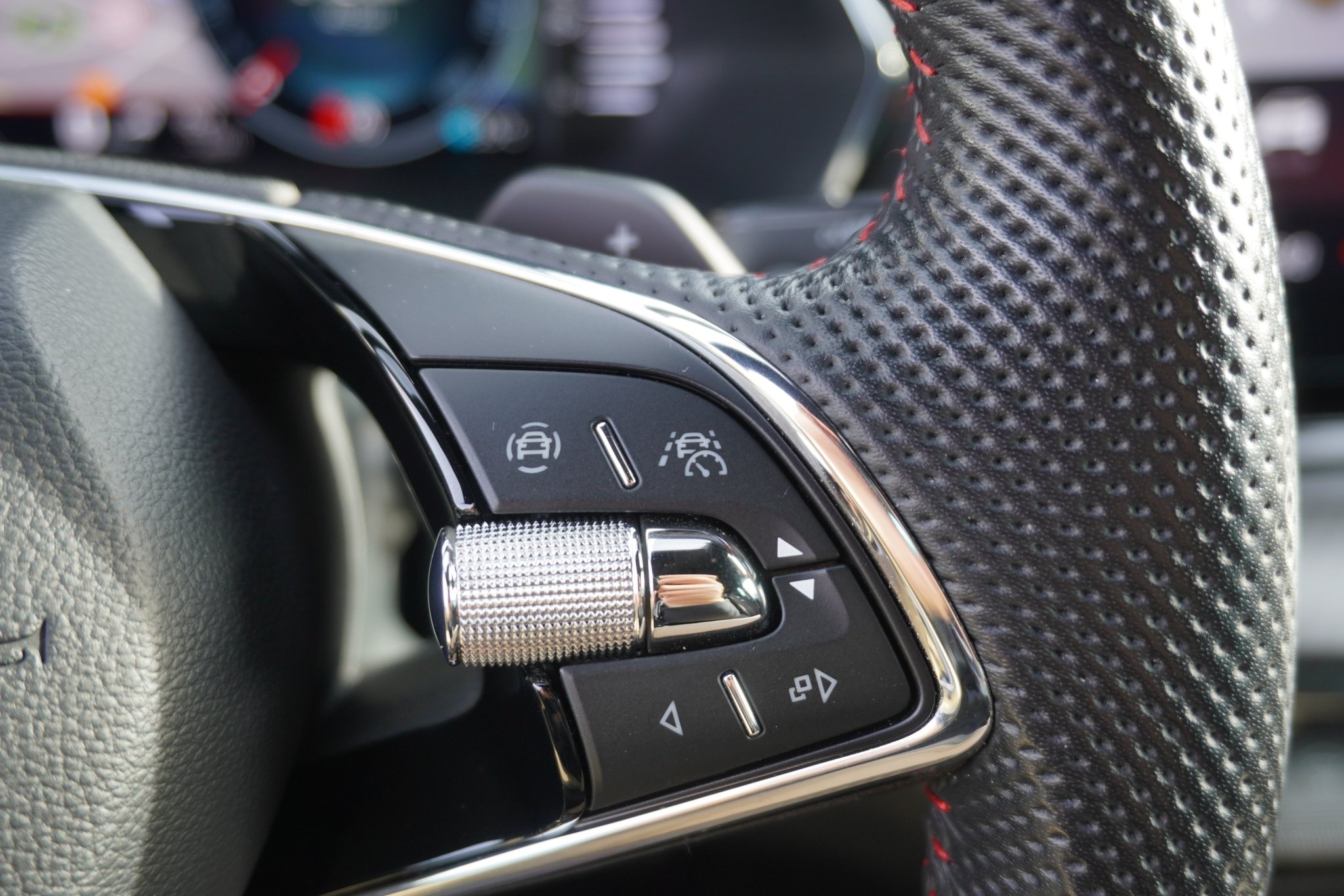 listing desktop thumbnail image 25