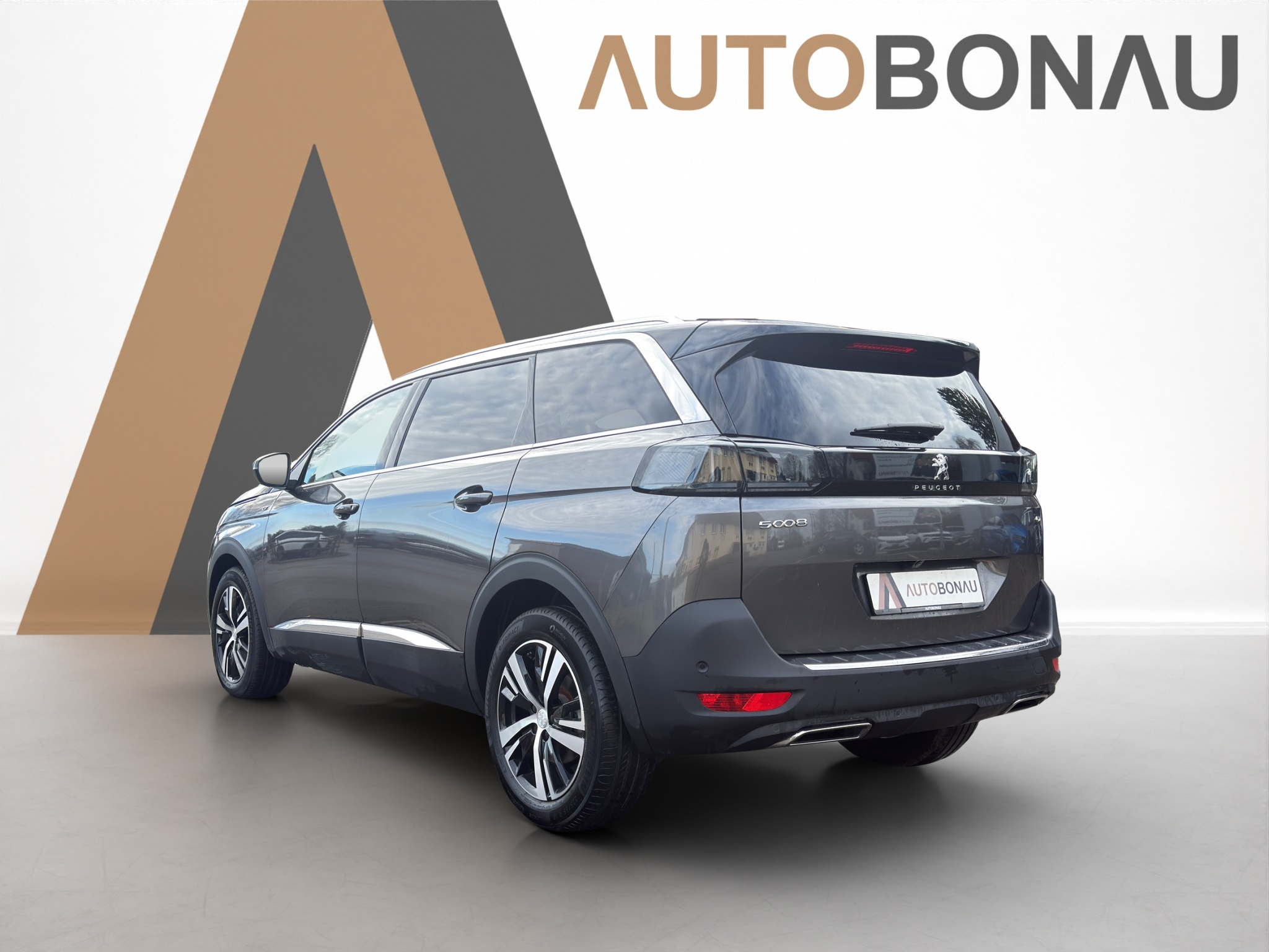 listing desktop thumbnail image 2