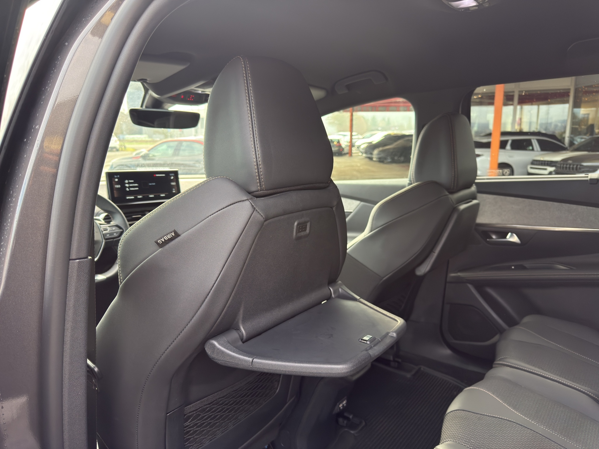 listing desktop thumbnail image 22