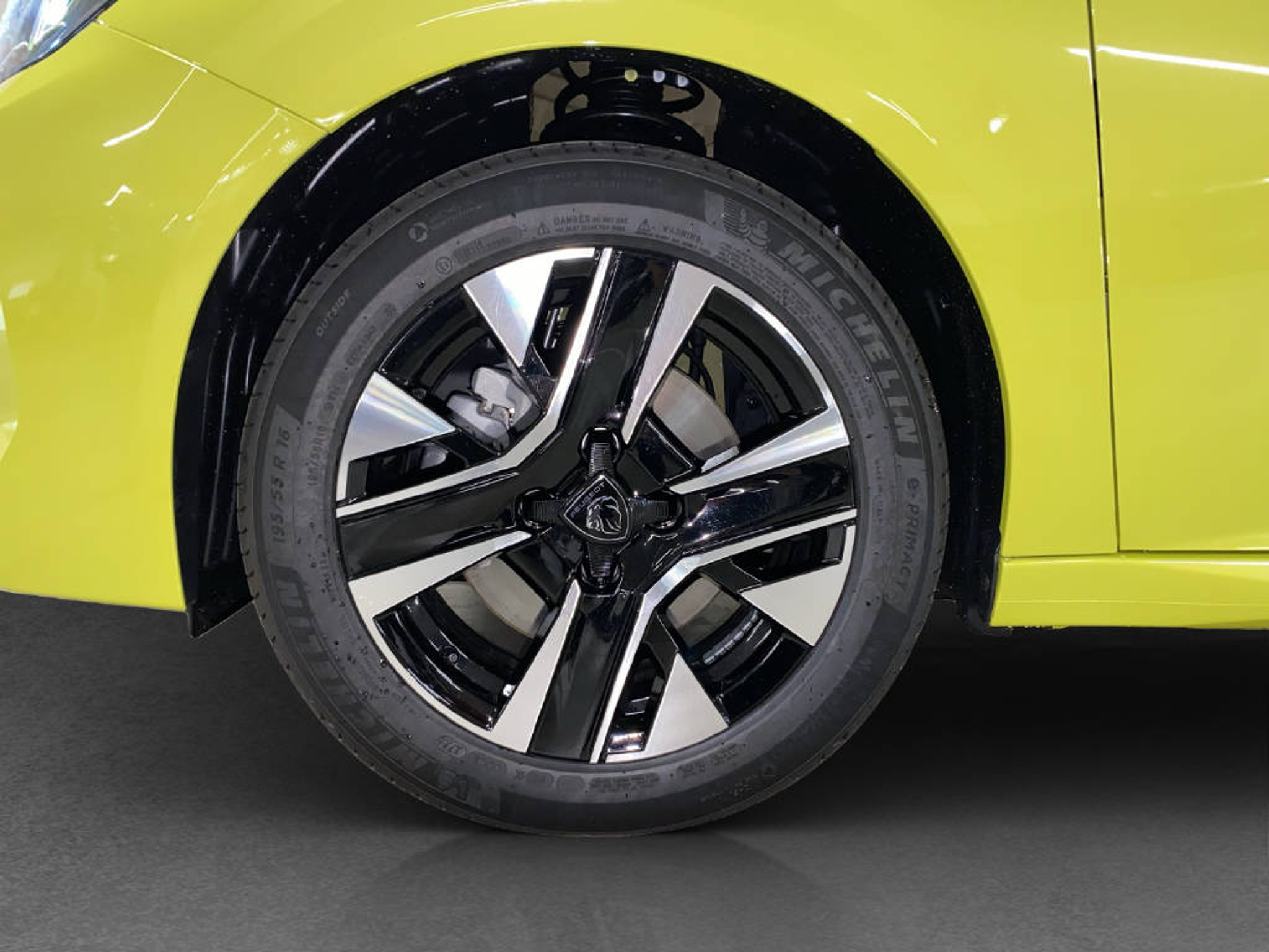 listing desktop thumbnail image 14