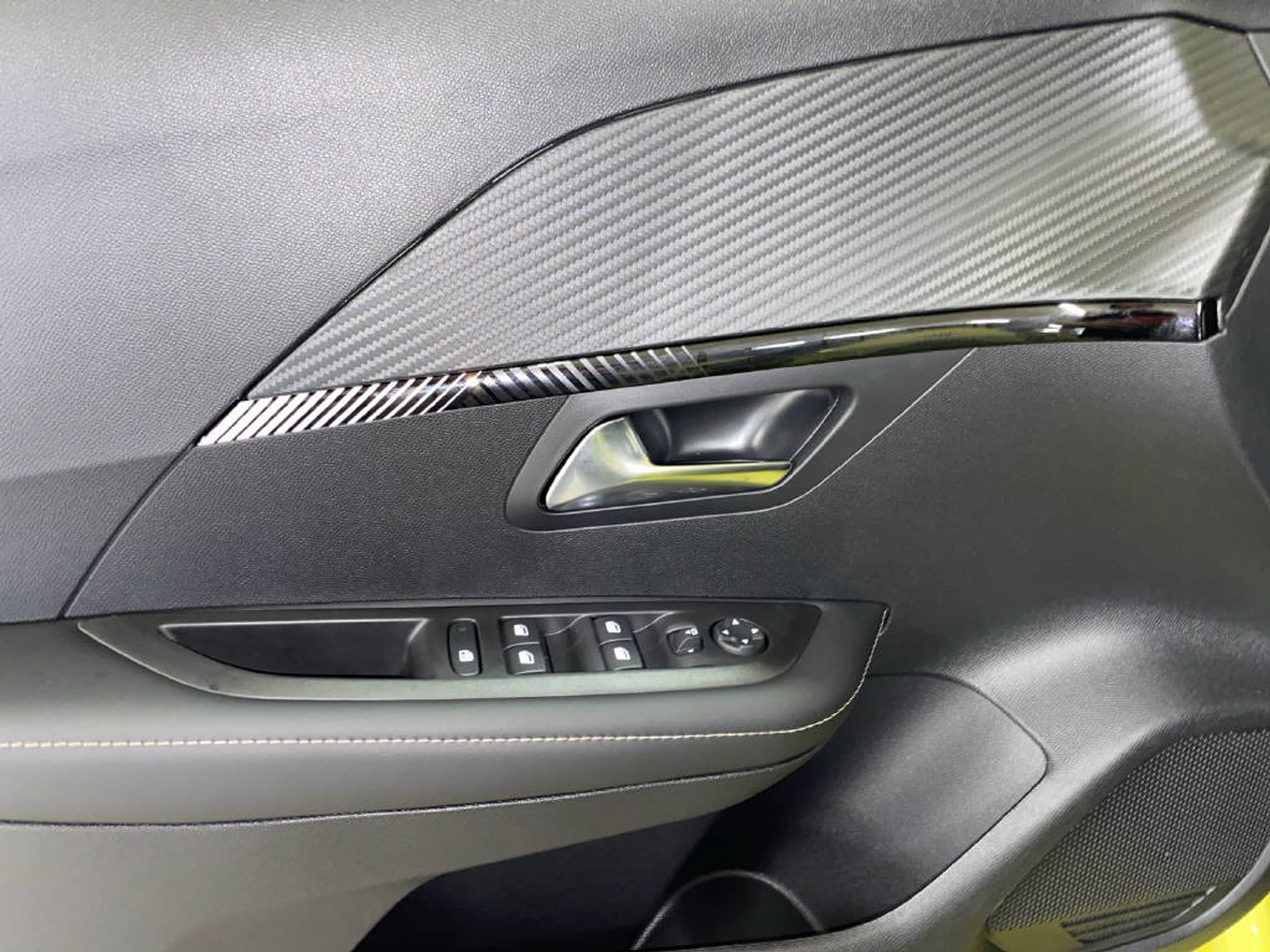 listing desktop thumbnail image 11