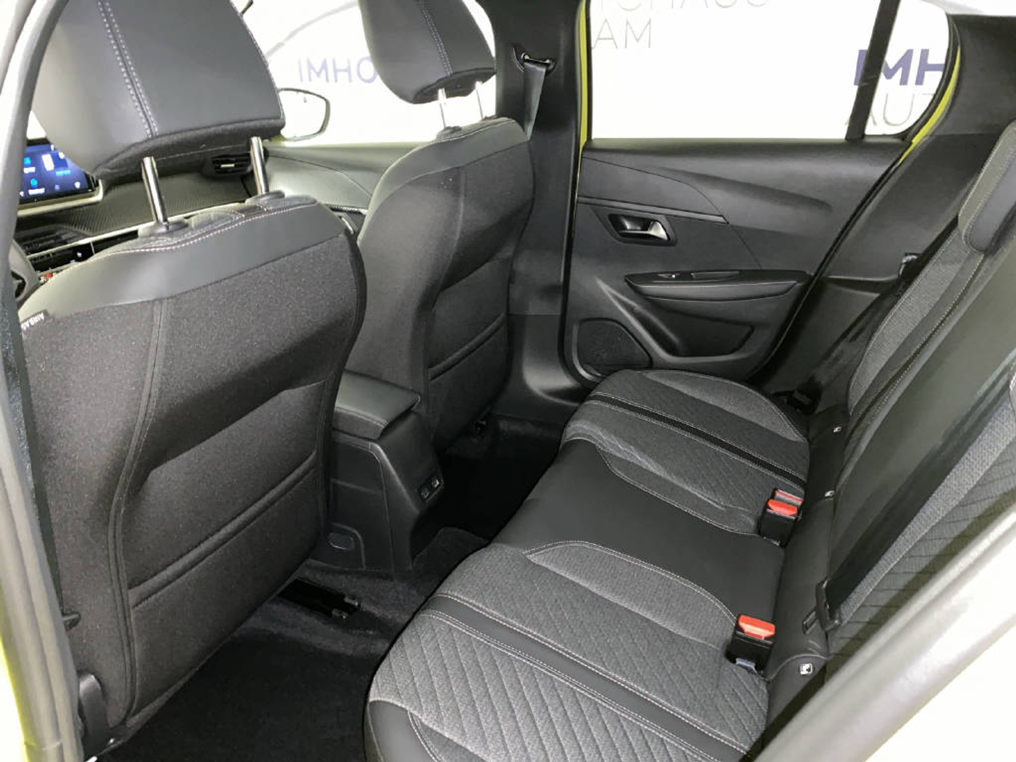 listing desktop thumbnail image 16