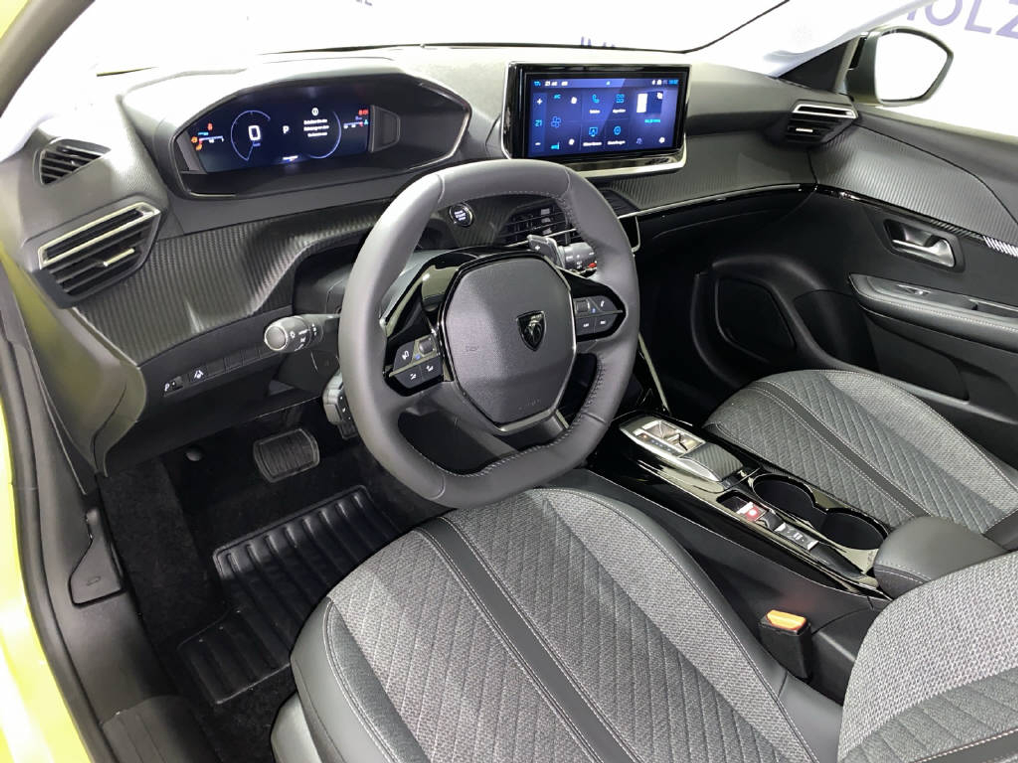 listing desktop thumbnail image 15