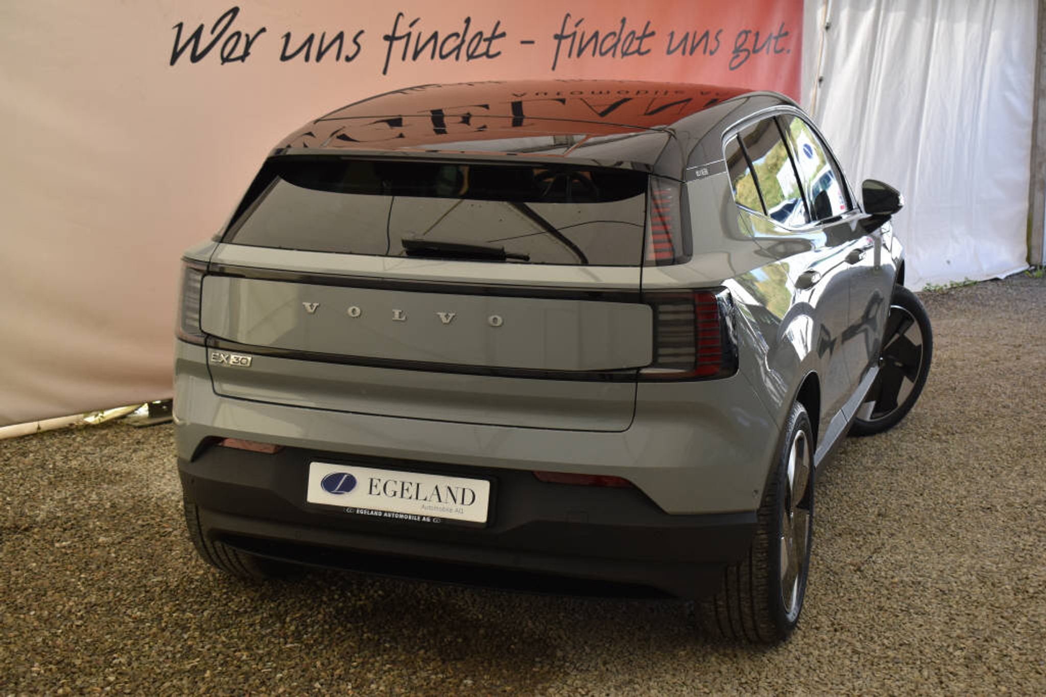 listing desktop thumbnail image 3