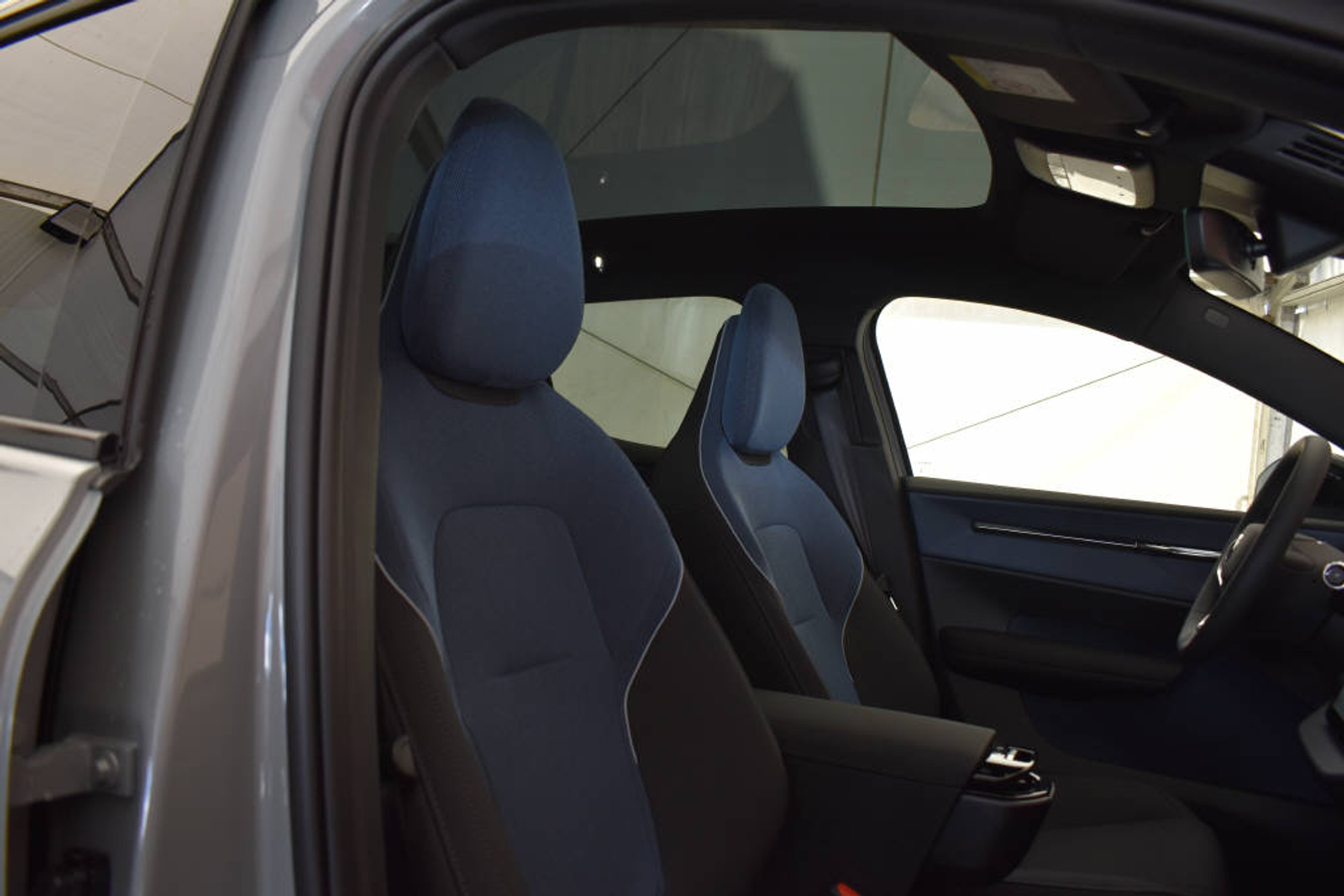 listing desktop thumbnail image 8