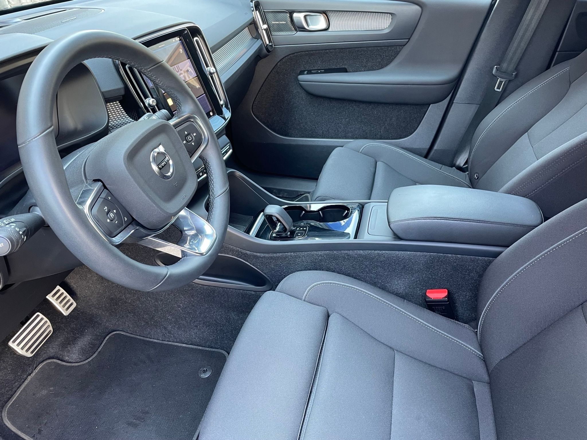 listing desktop thumbnail image 3