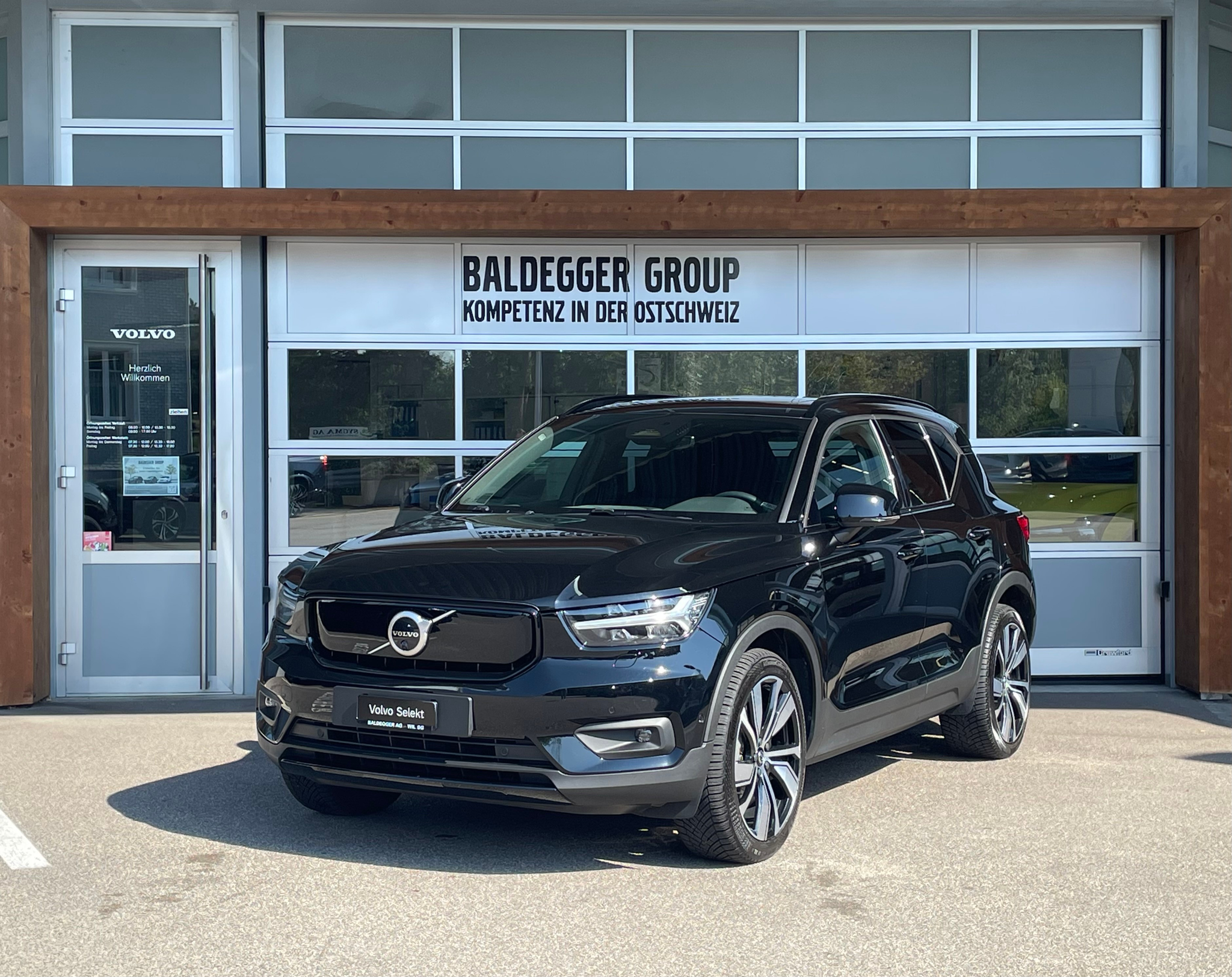 listing desktop thumbnail image 1