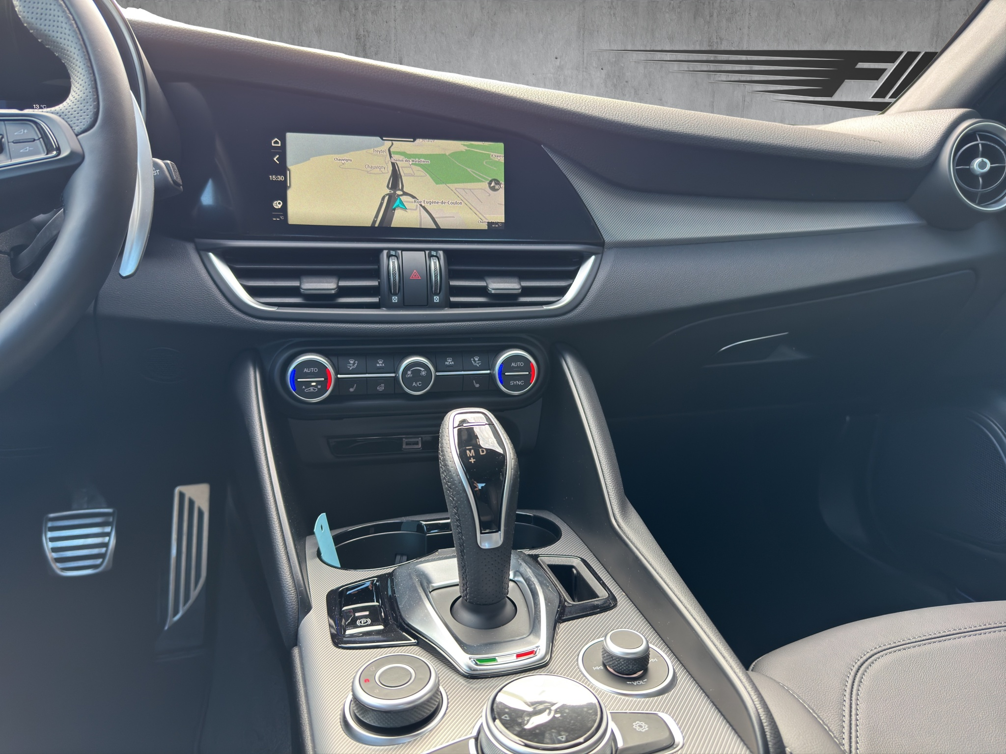 listing desktop thumbnail image 9