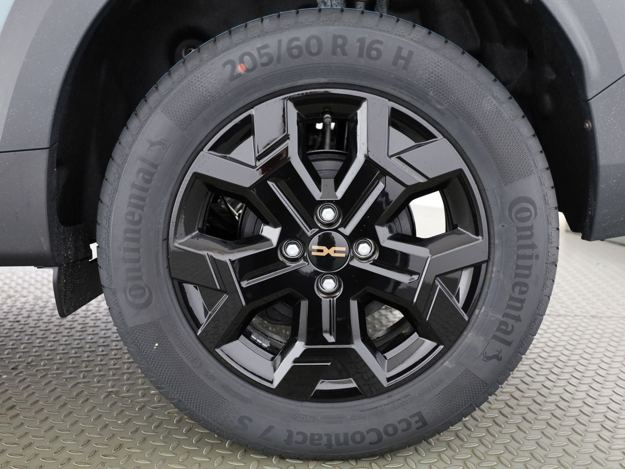 listing desktop thumbnail image 3