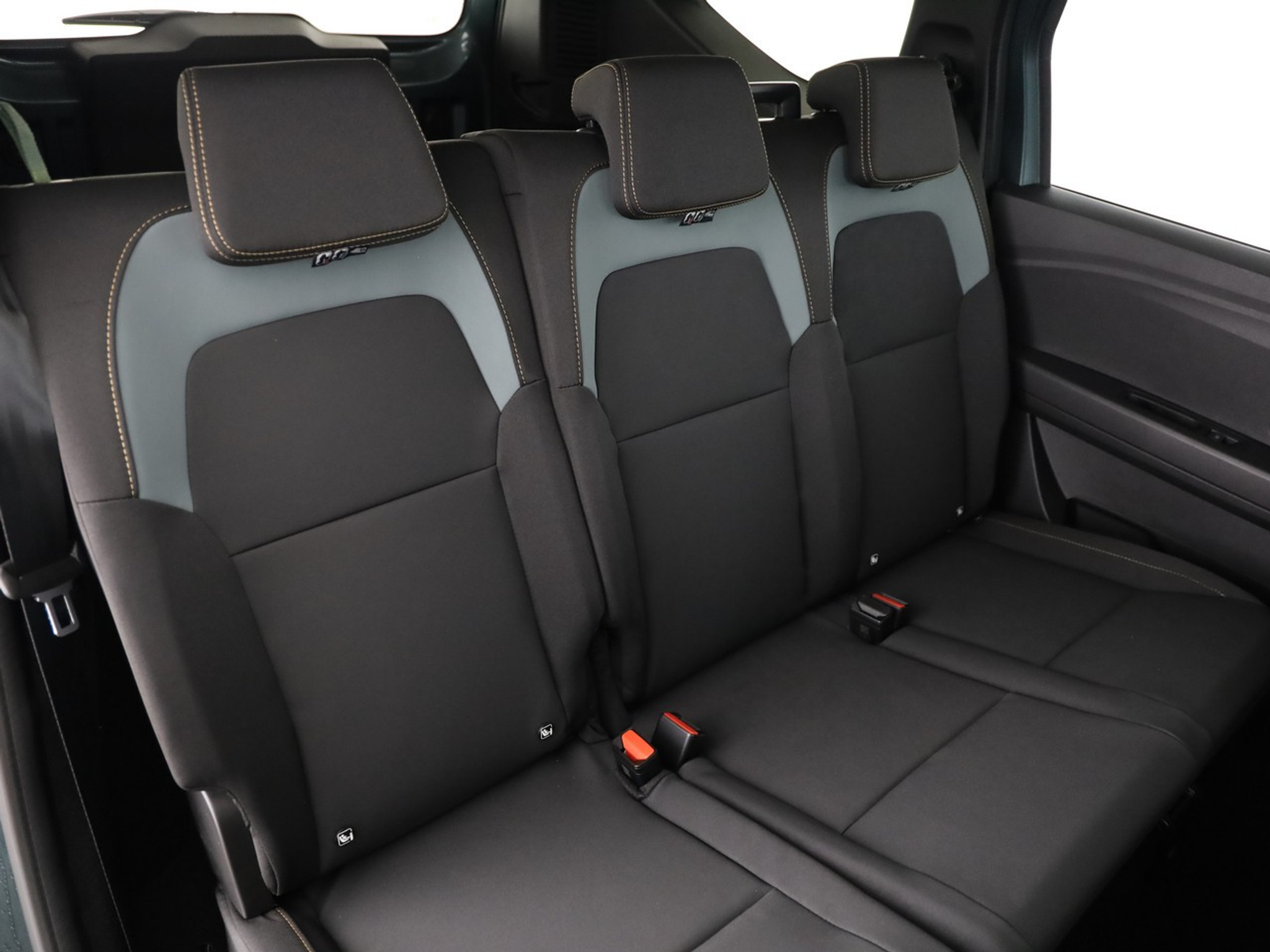 listing desktop thumbnail image 7