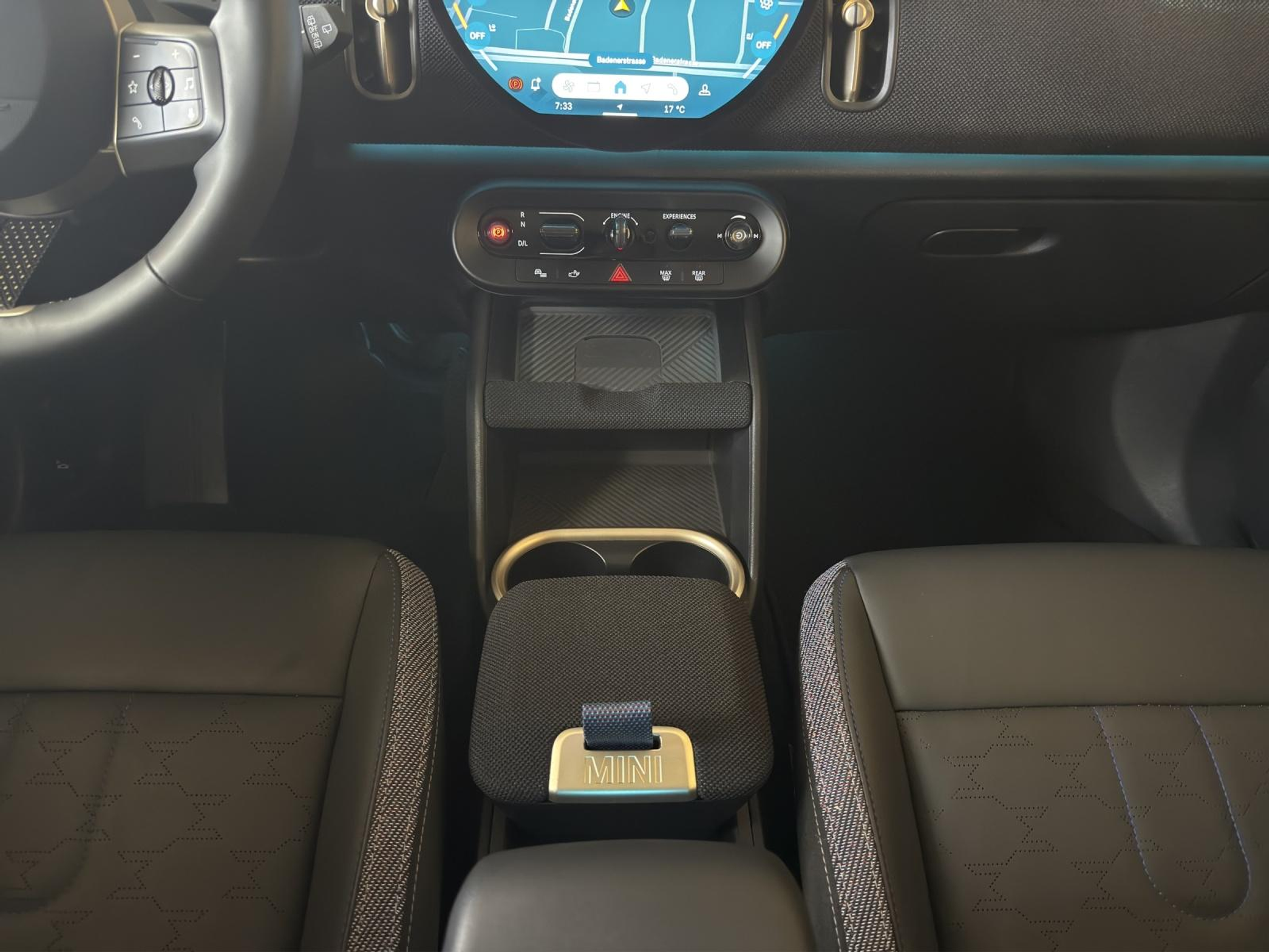 listing desktop thumbnail image 12