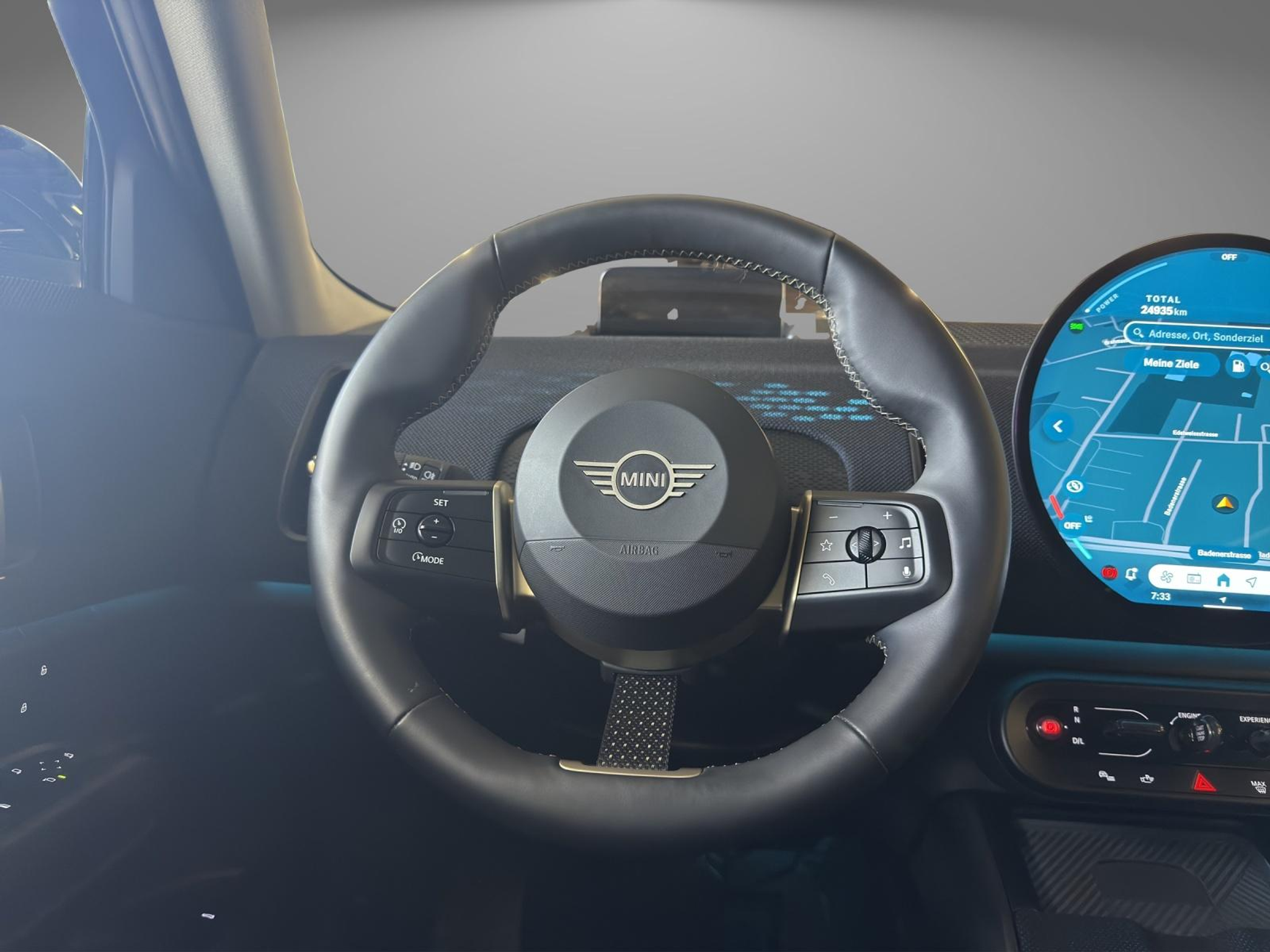 listing desktop thumbnail image 9