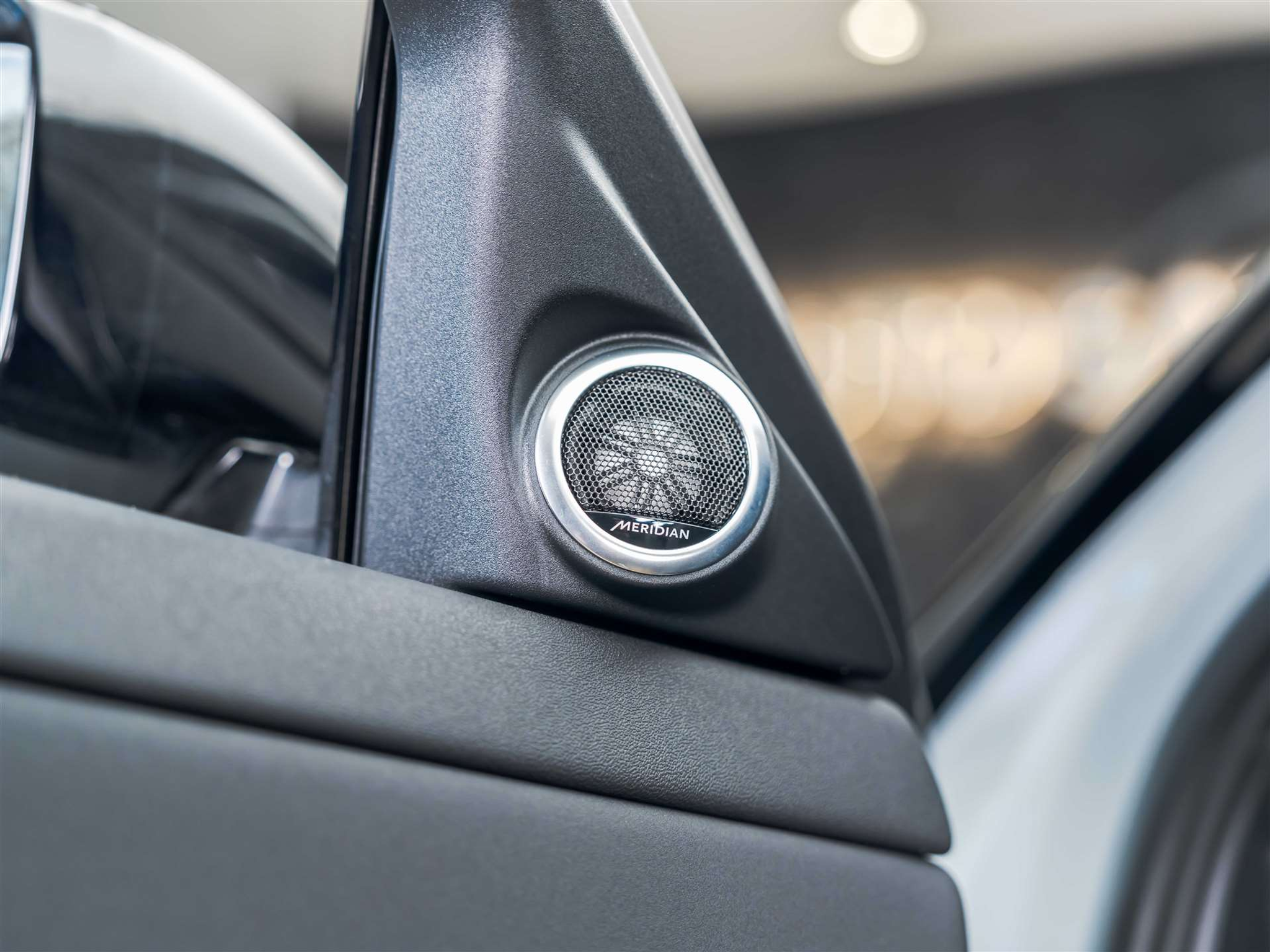 listing desktop thumbnail image 24