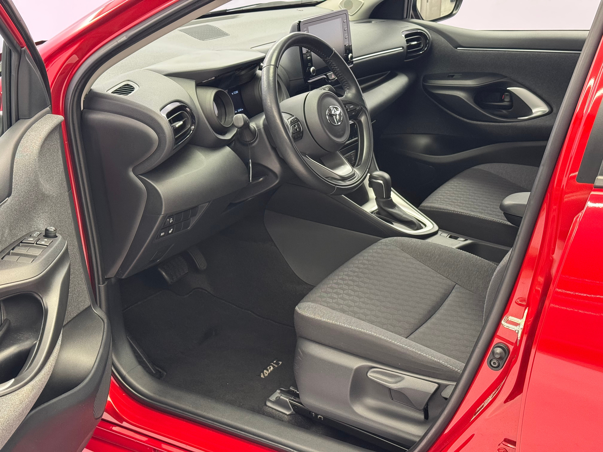 listing desktop thumbnail image 6