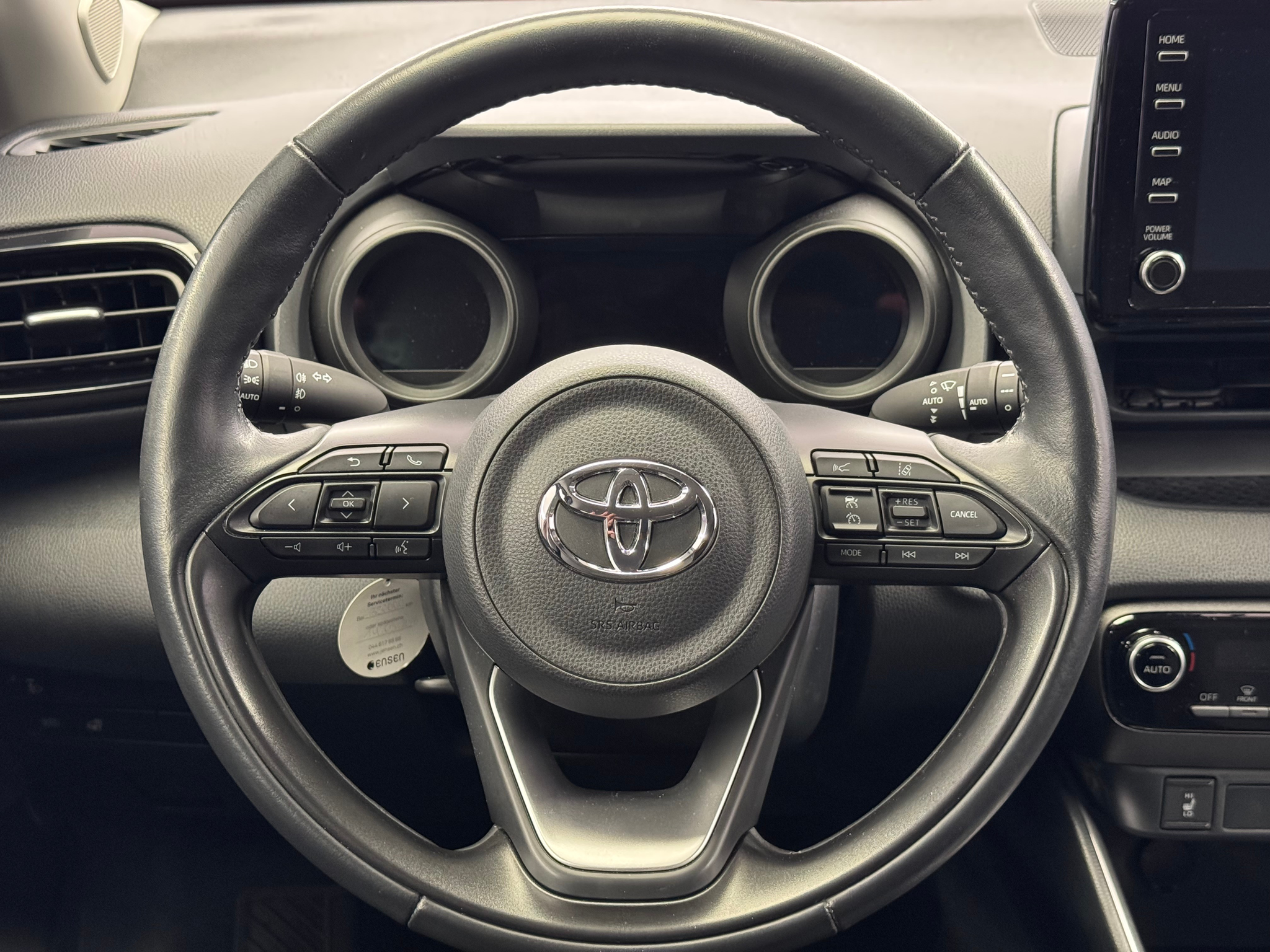 listing desktop thumbnail image 12