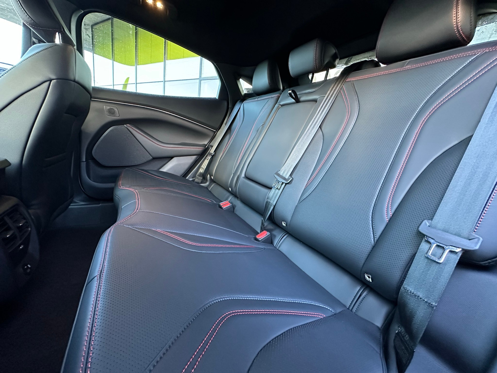 listing desktop thumbnail image 7