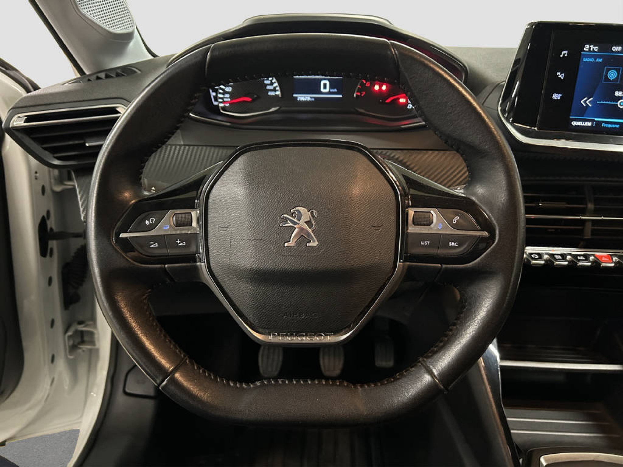 listing desktop thumbnail image 7