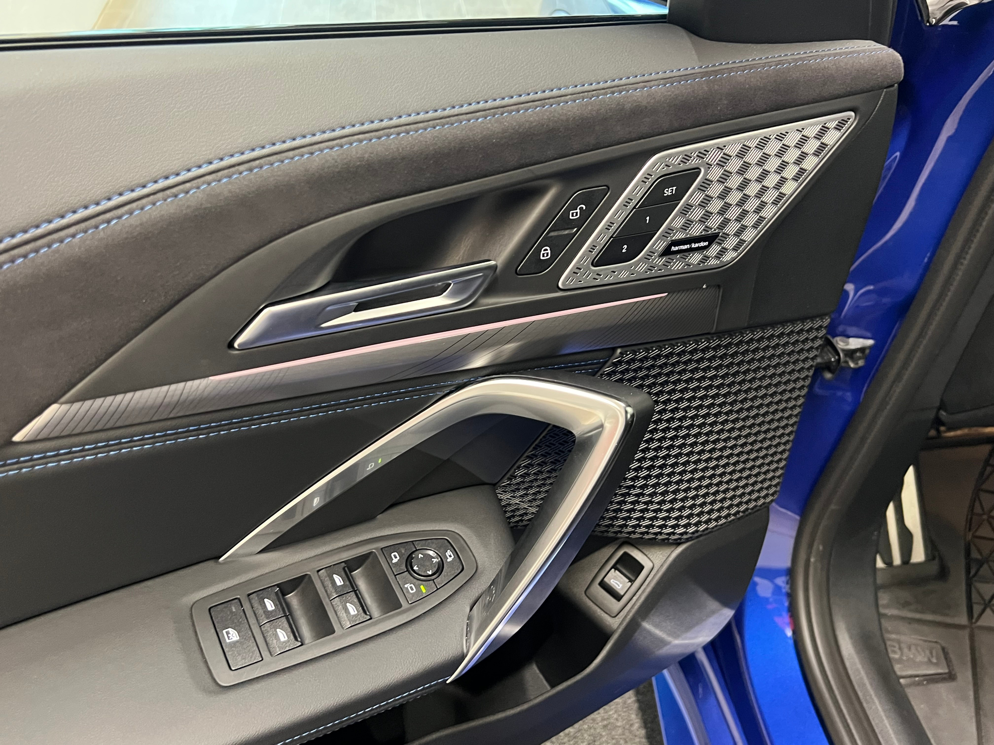 listing desktop thumbnail image 12