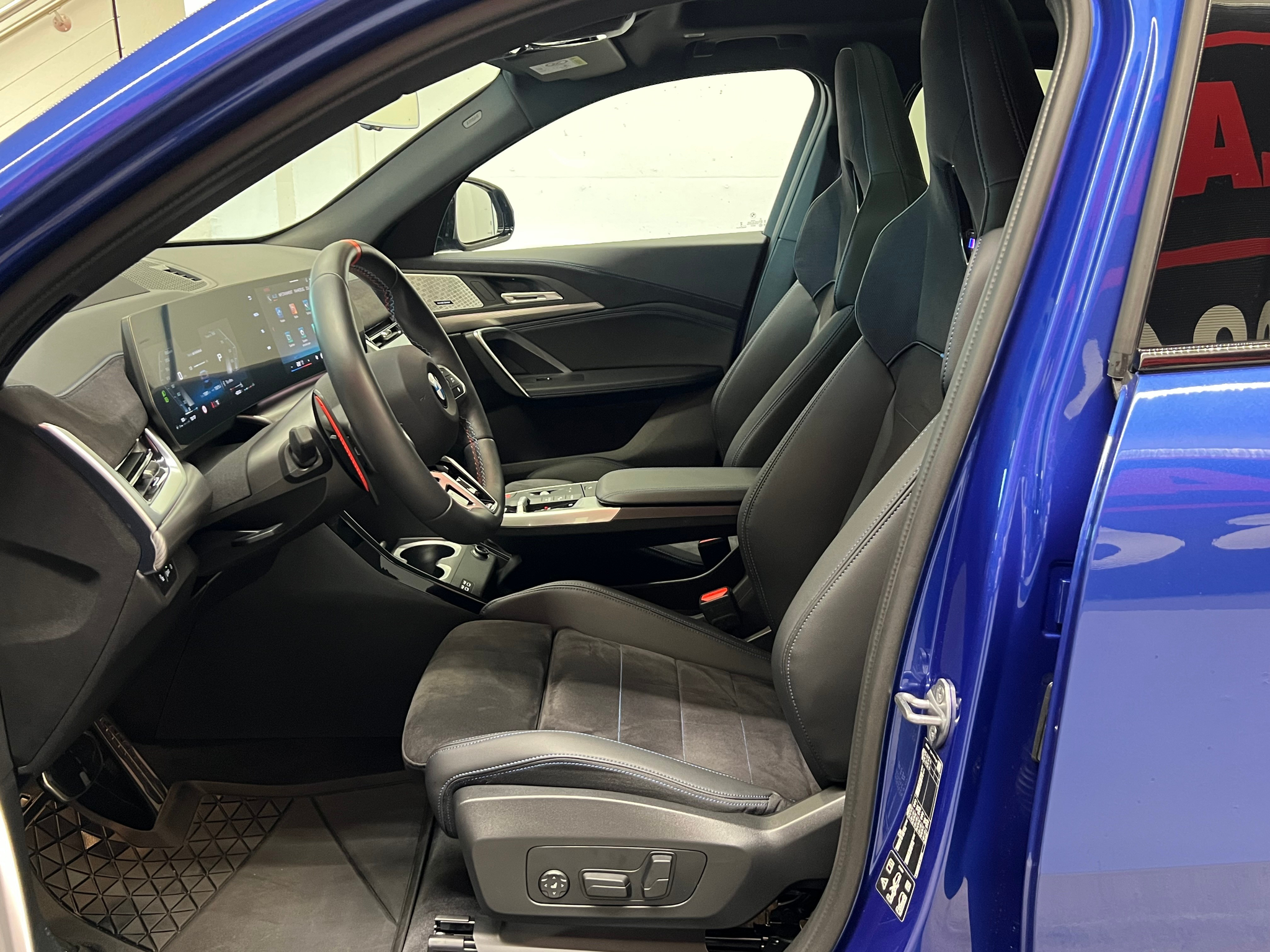 listing desktop thumbnail image 13