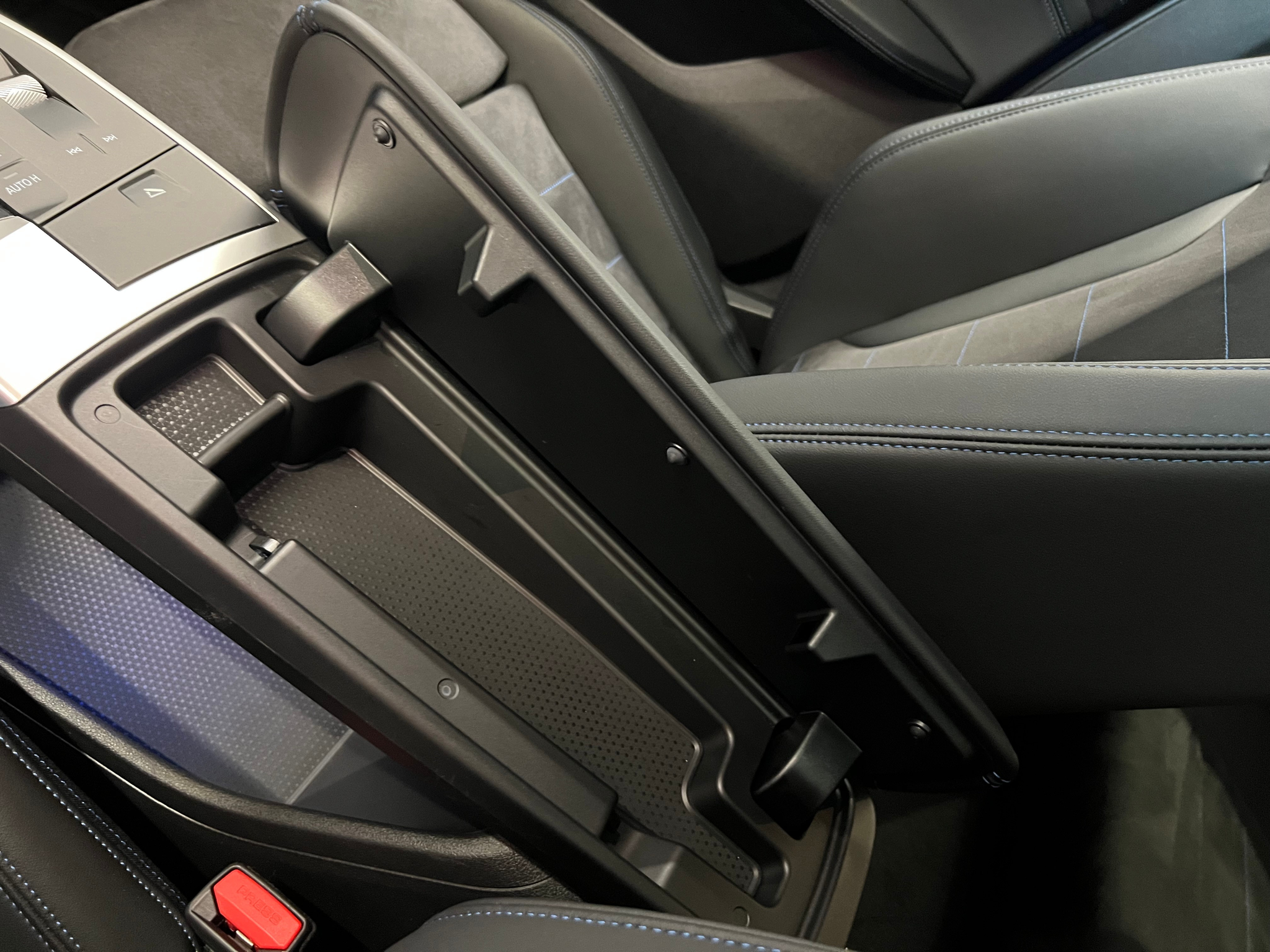 listing desktop thumbnail image 30