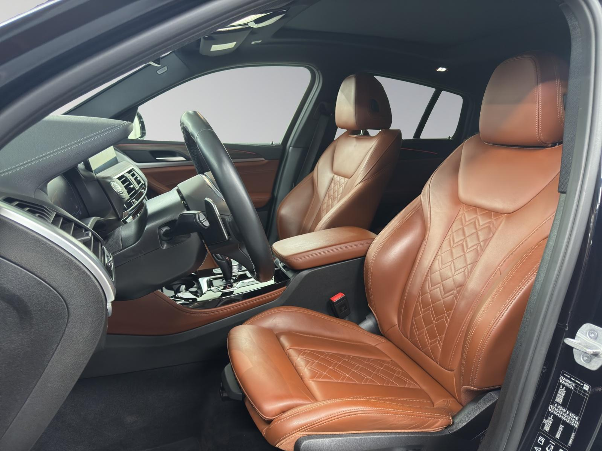 listing desktop thumbnail image 10