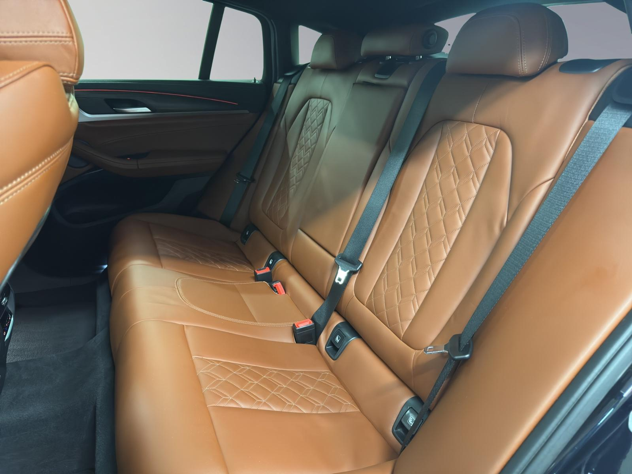 listing desktop thumbnail image 11