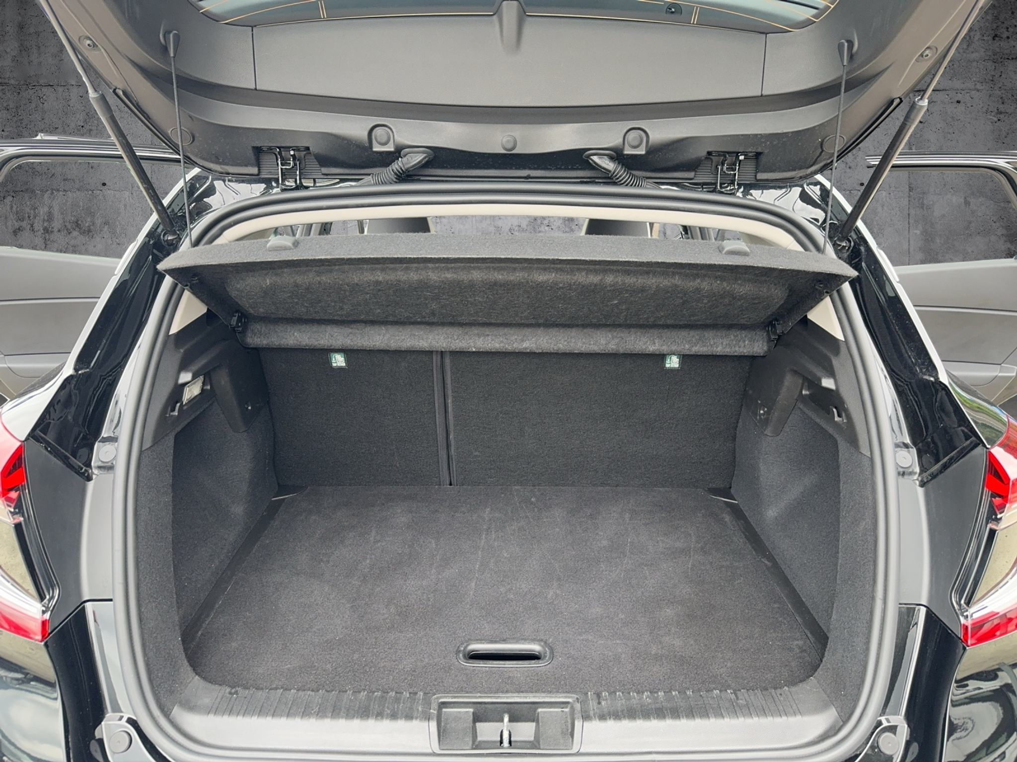 listing desktop thumbnail image 21