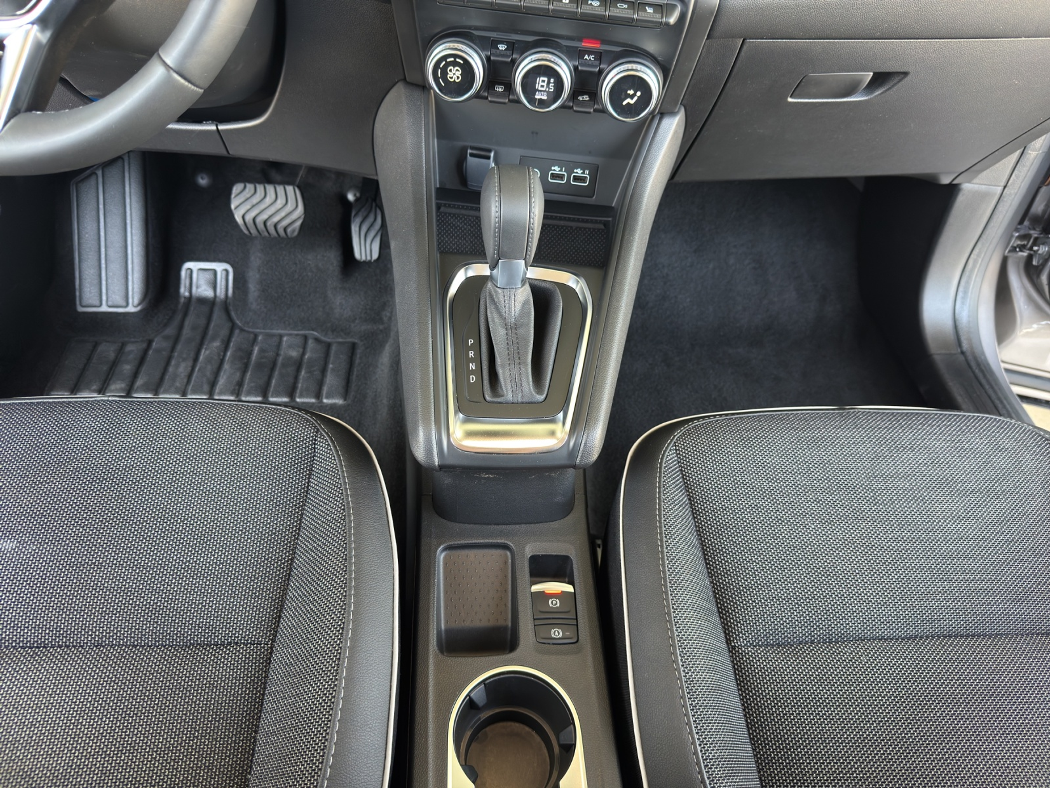 listing desktop thumbnail image 24