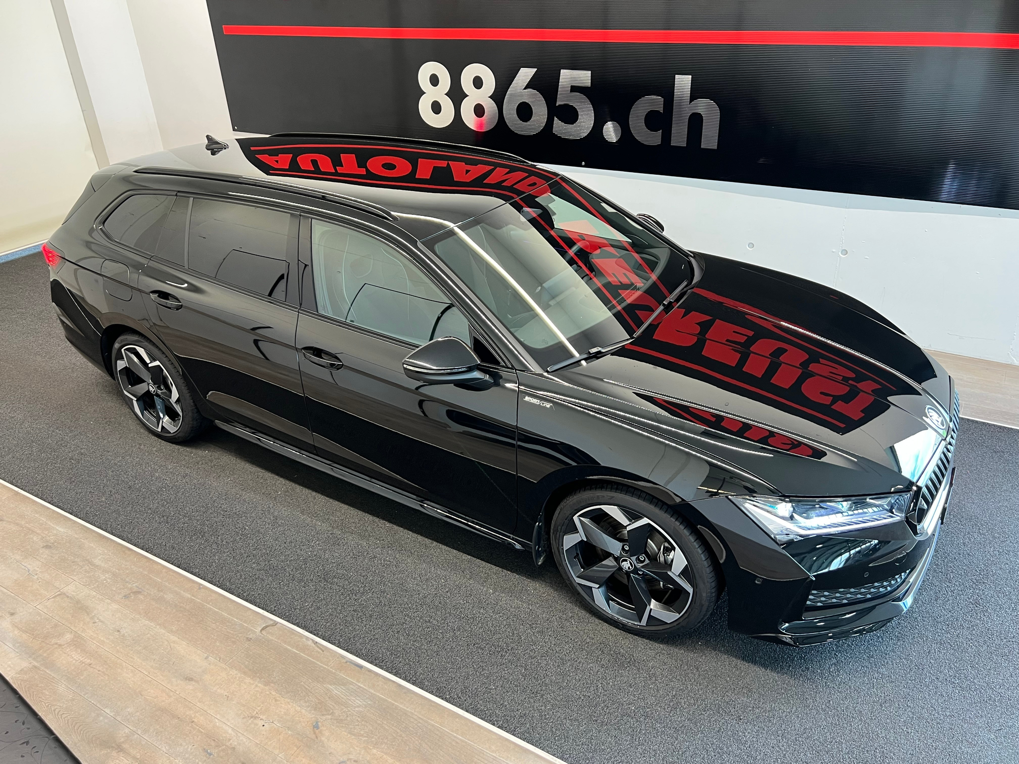 listing desktop thumbnail image 4