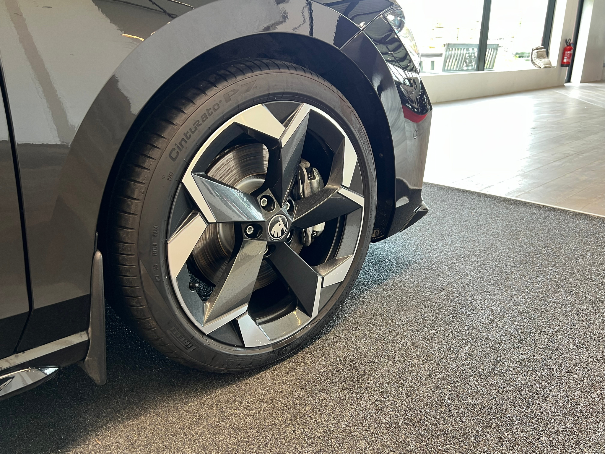 listing desktop thumbnail image 5