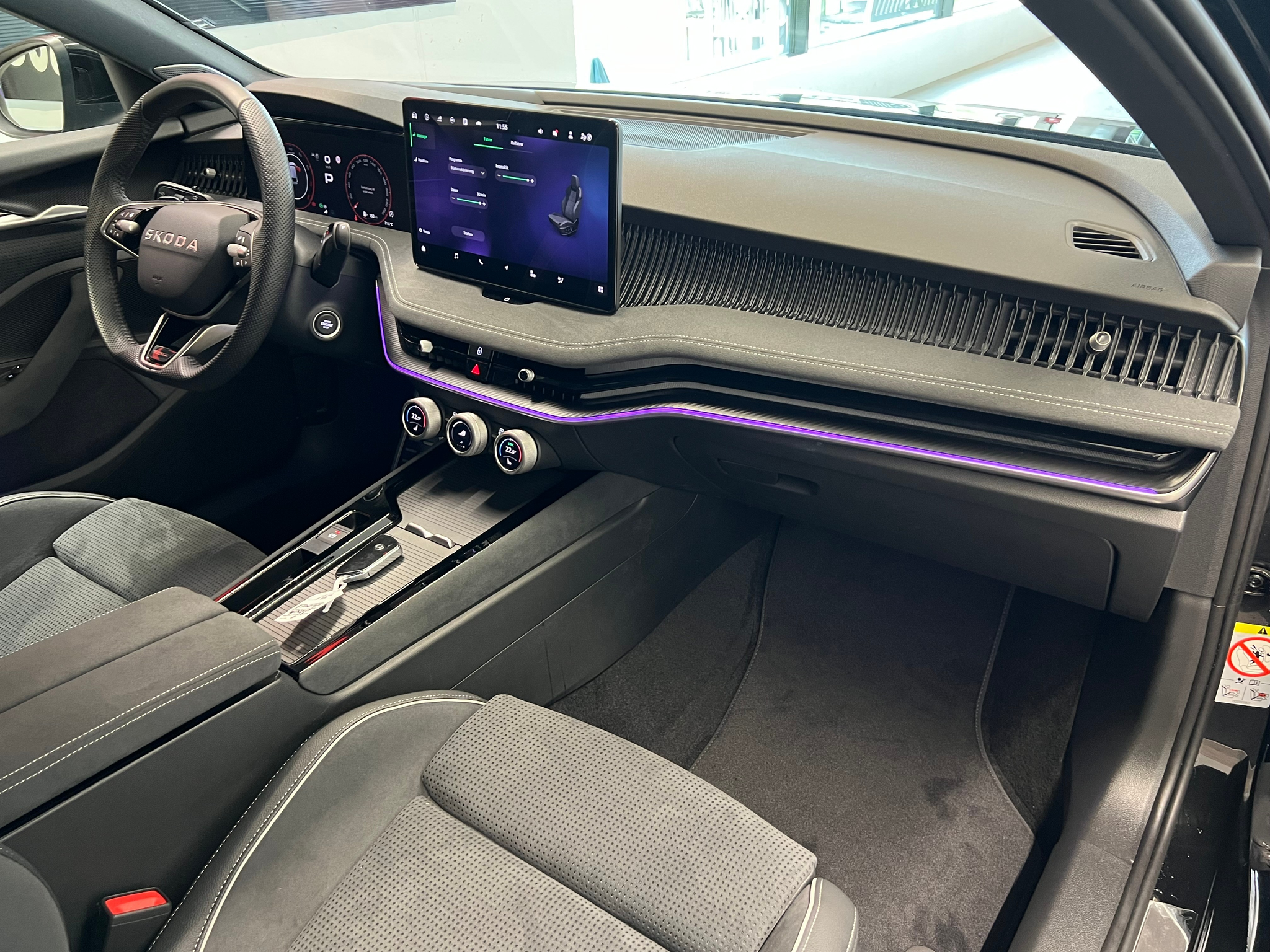 listing desktop thumbnail image 18