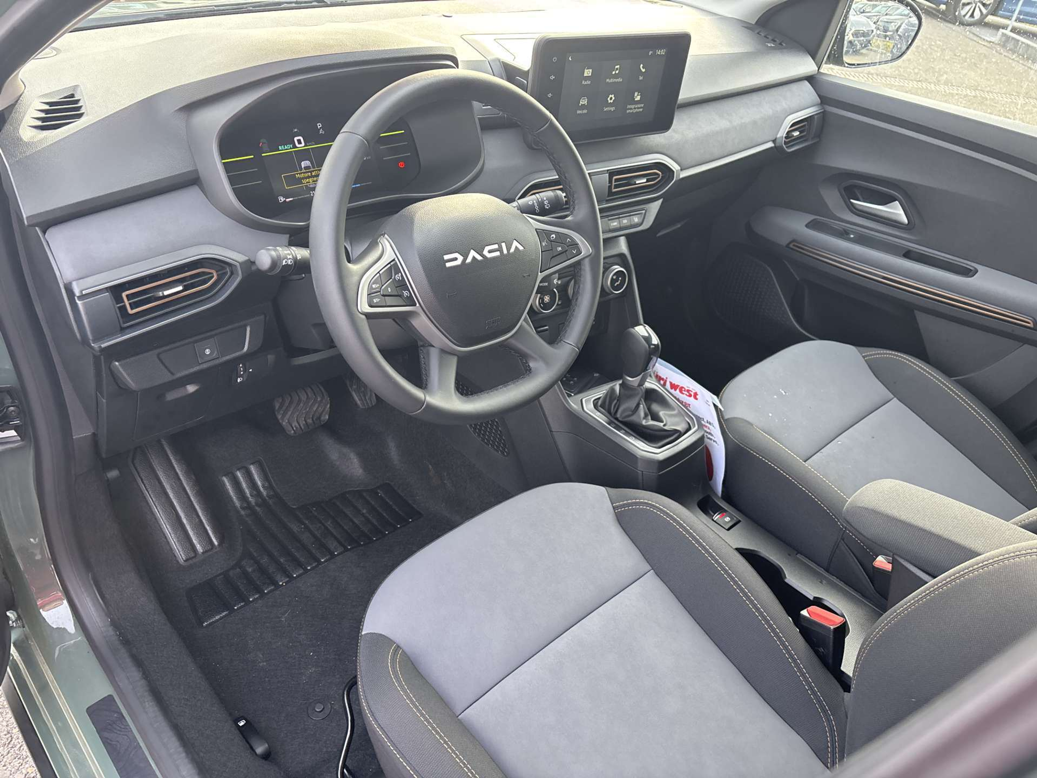 listing desktop thumbnail image 5