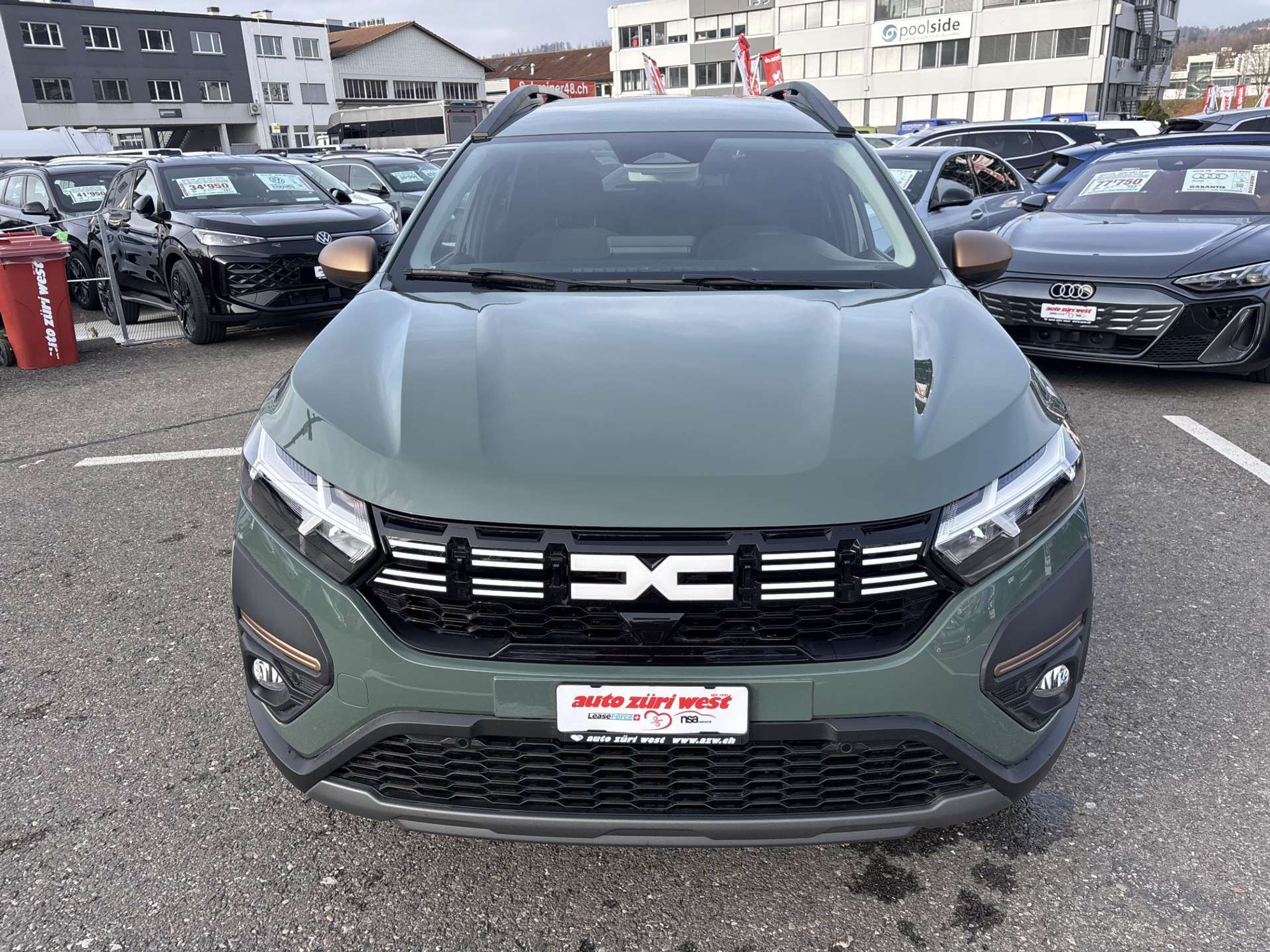 listing desktop thumbnail image 12