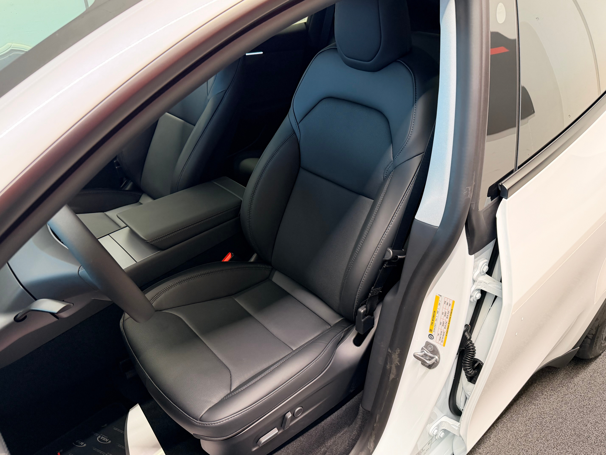 listing desktop thumbnail image 12