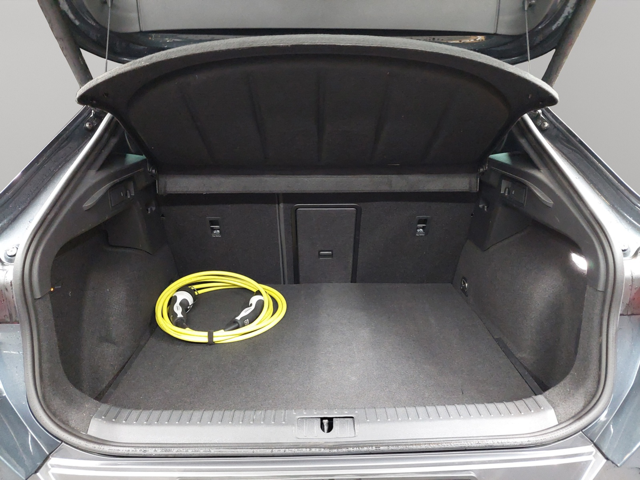 listing desktop thumbnail image 10