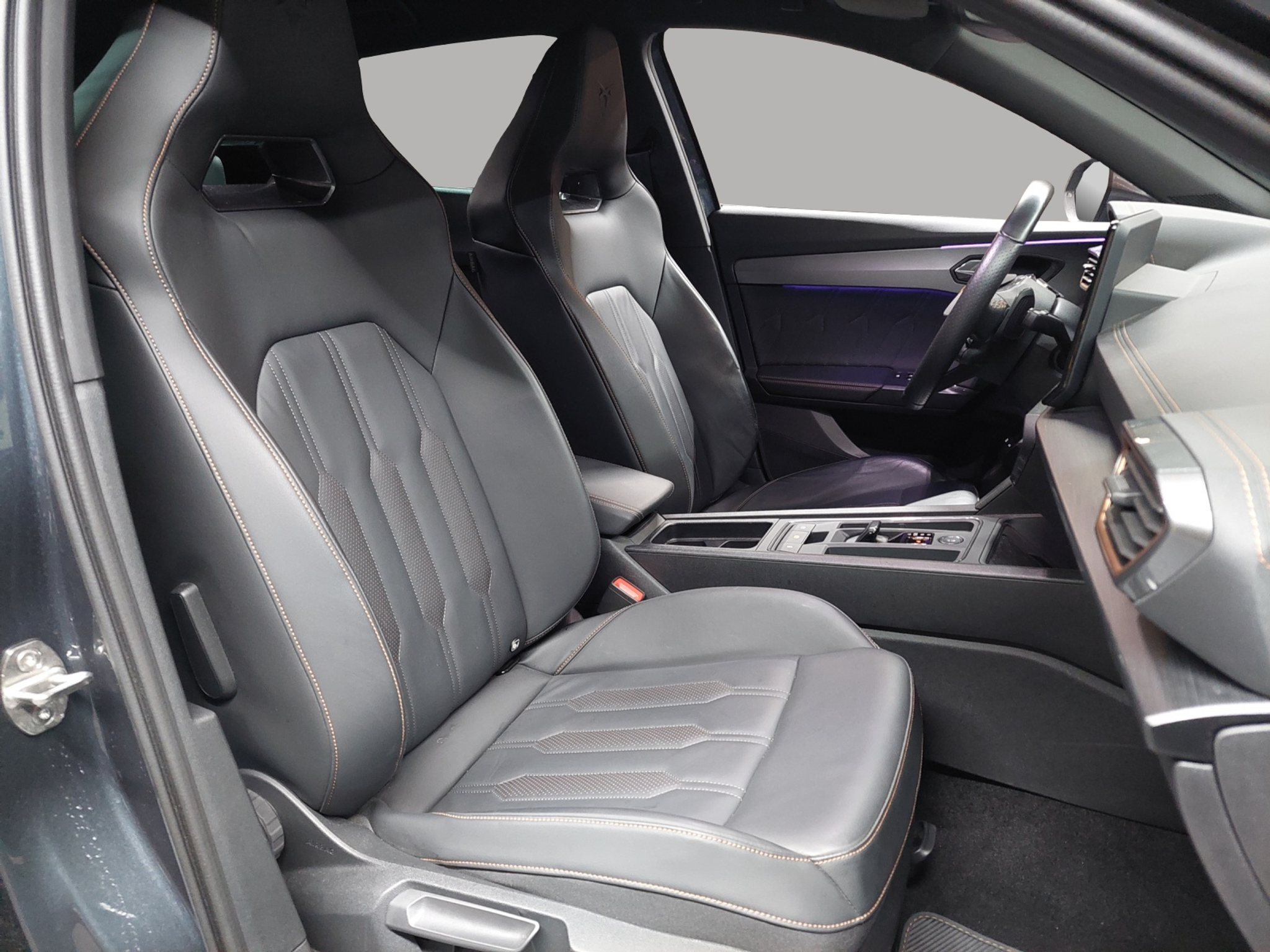 listing desktop thumbnail image 8