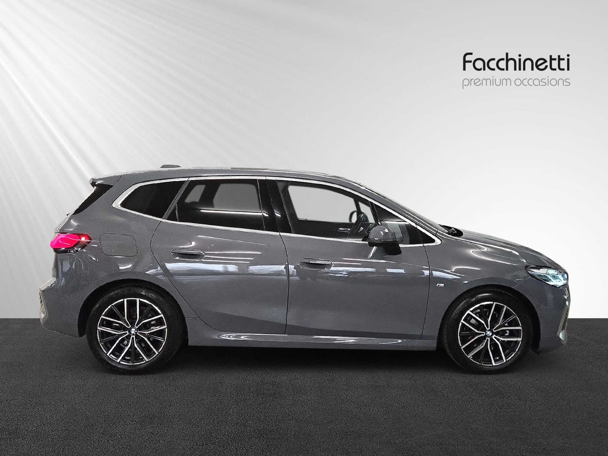 listing desktop thumbnail image 1