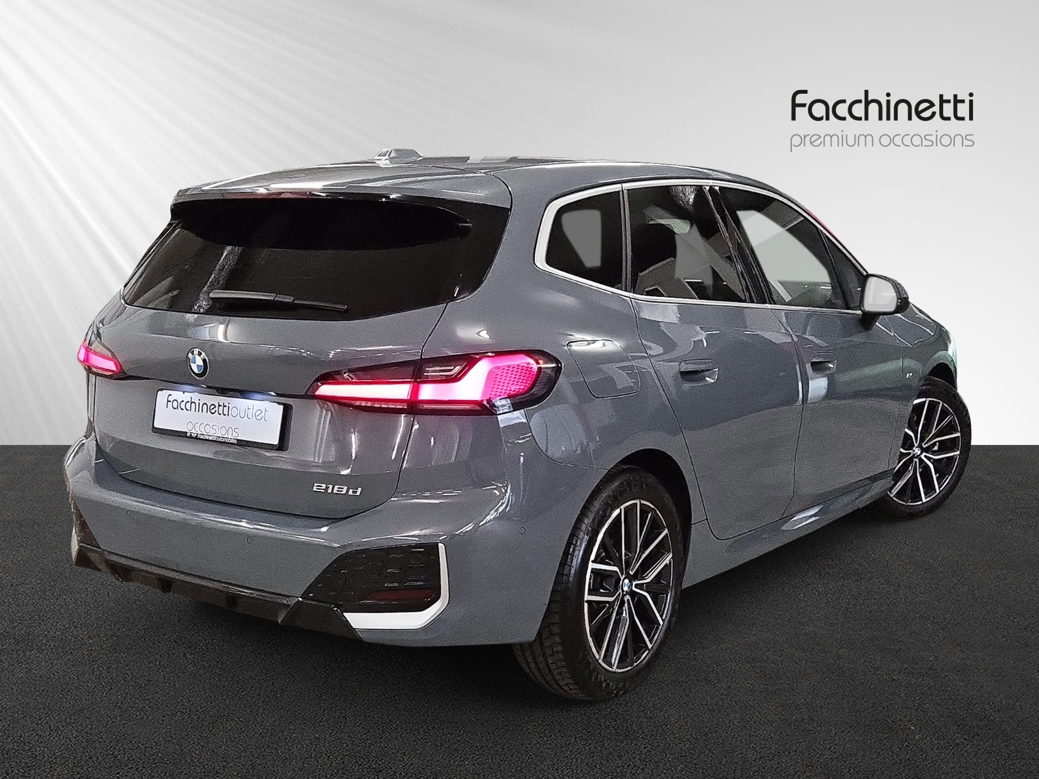 listing desktop thumbnail image 2